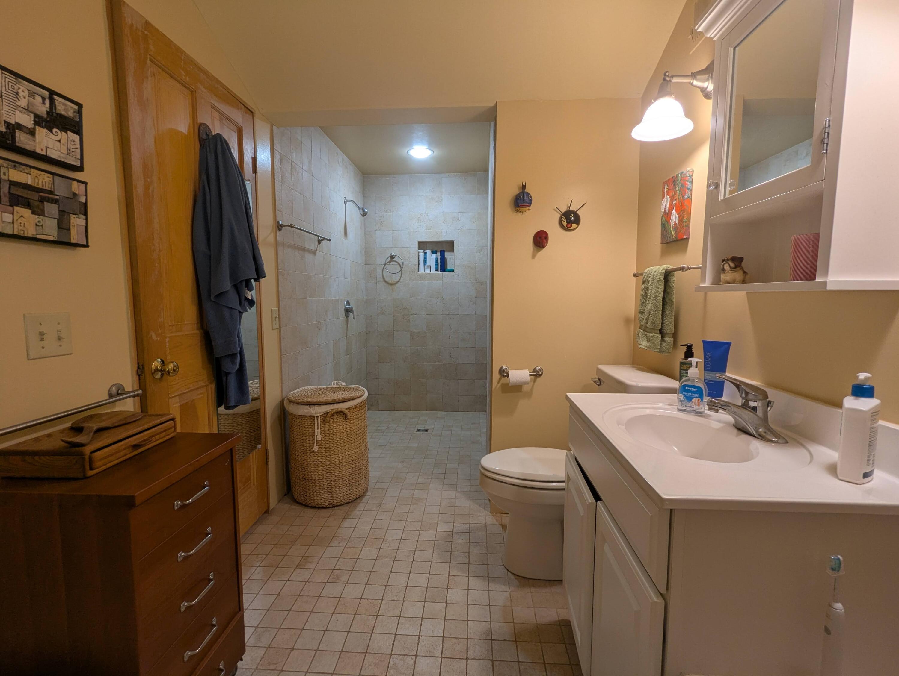 138 Kiwassa Rd Road