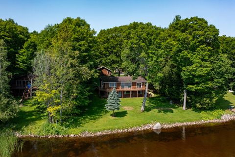 Homes For Sale - 614 Lake Road<br/> Chateaugay, NY 12920
