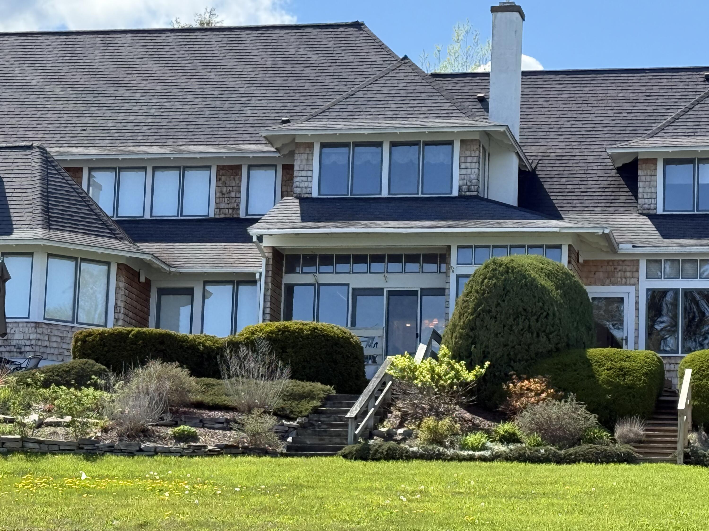 127 Woodcliff Drive