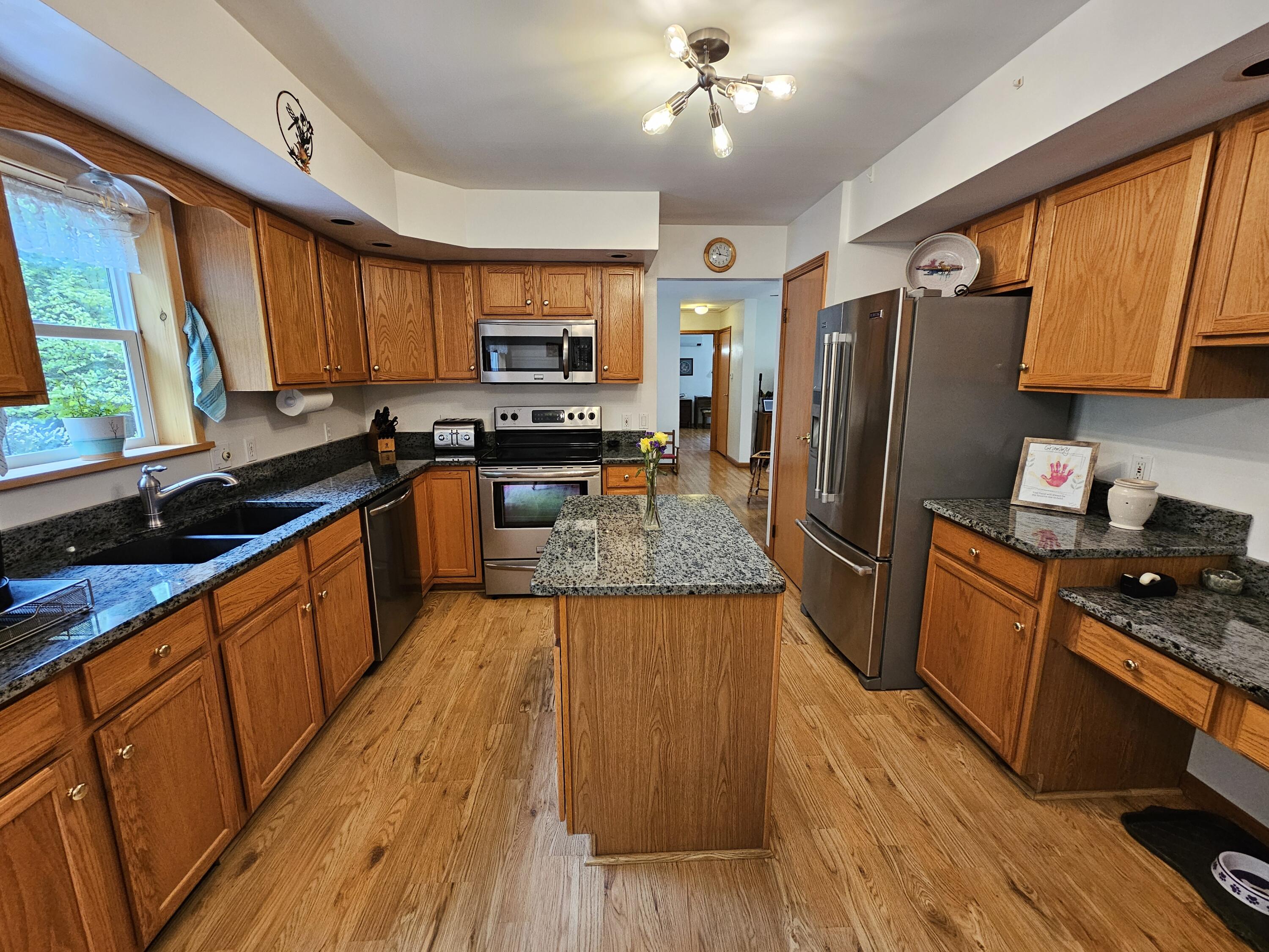 10 Steele Woods Road