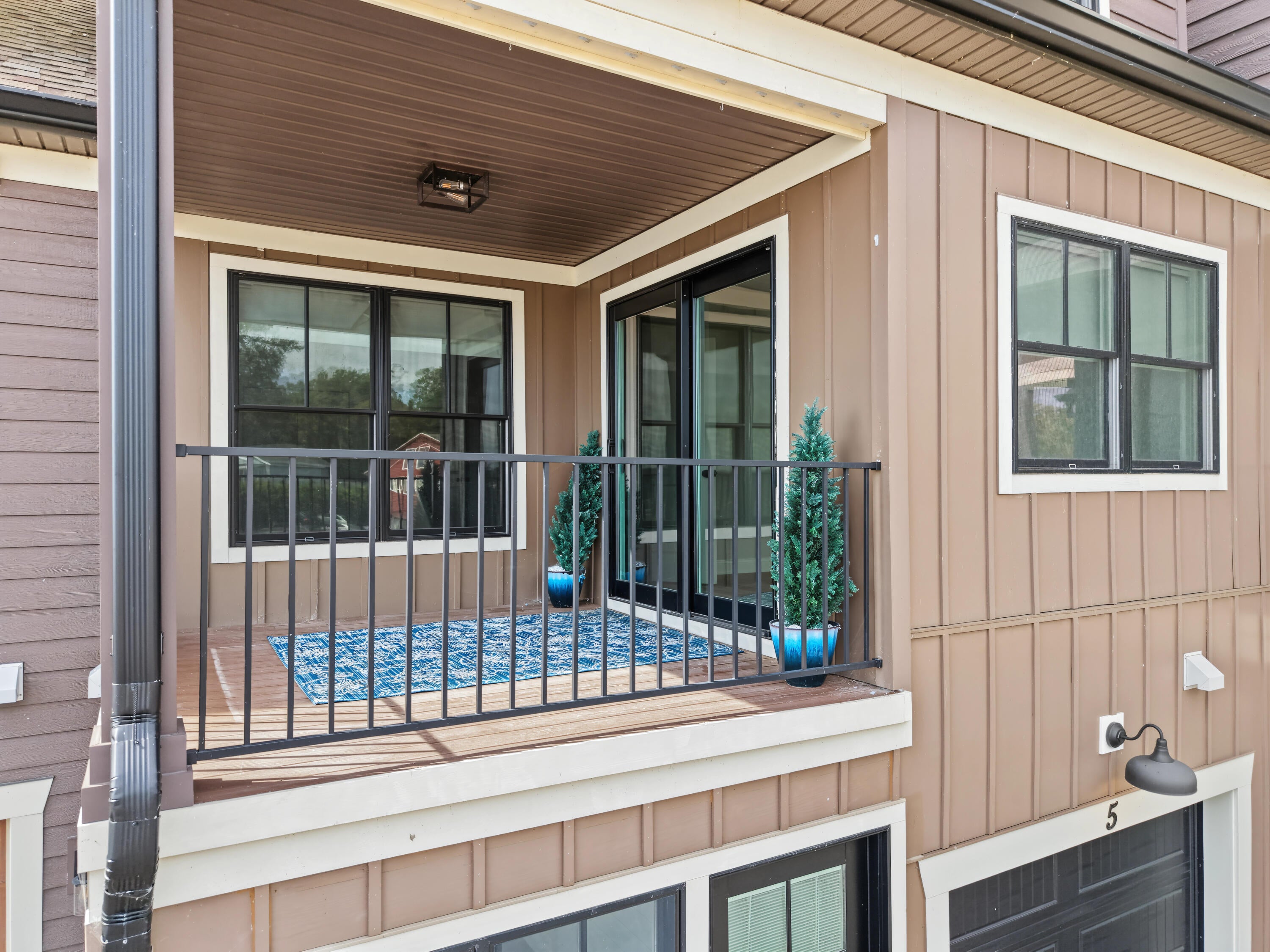 5 Lennox Way
