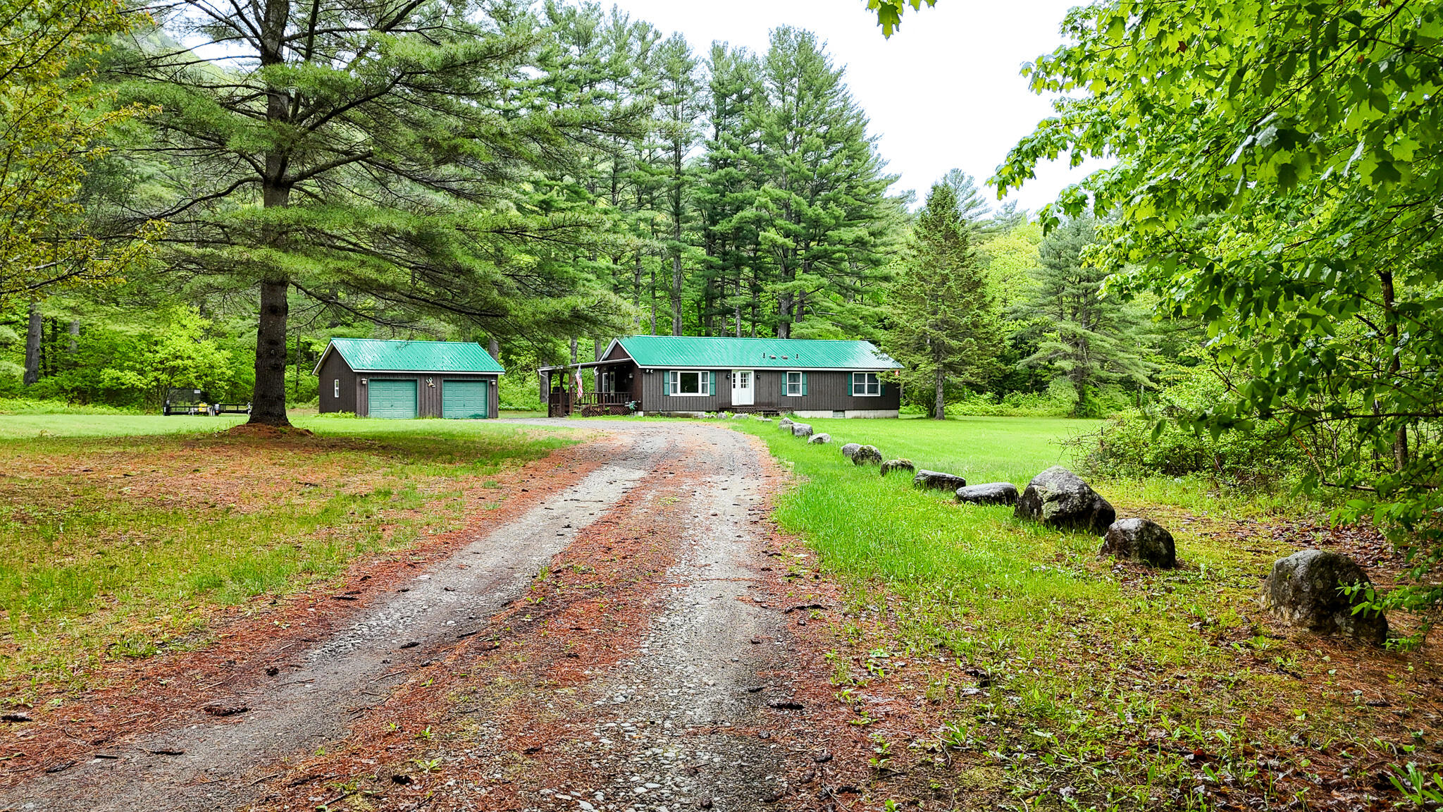 24 Brewster Way Way, Elizabethtown, New York image 1