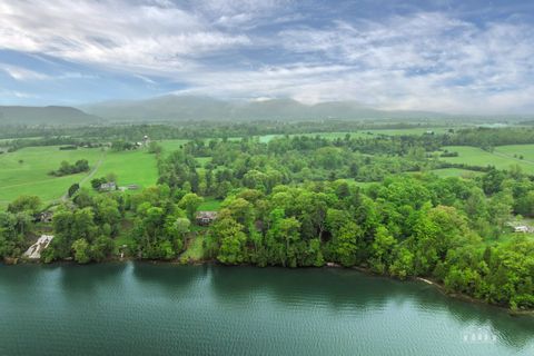 78 Frisbie Way Westport NY 12993