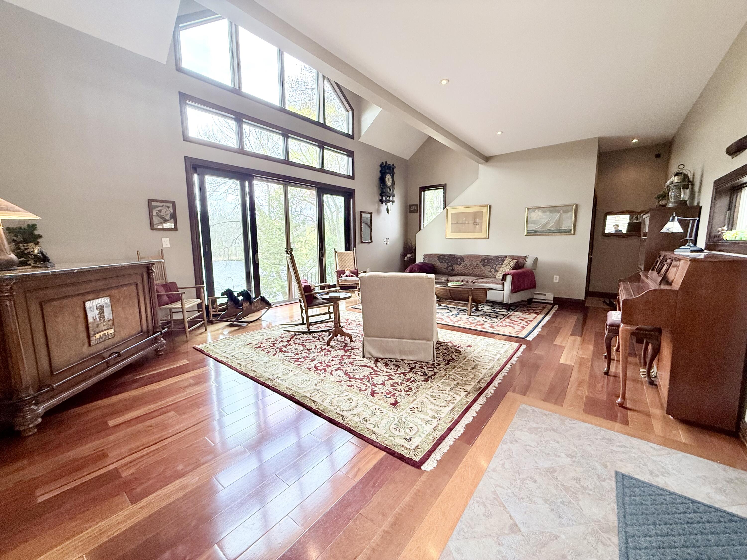 28 Pinebrook Drive