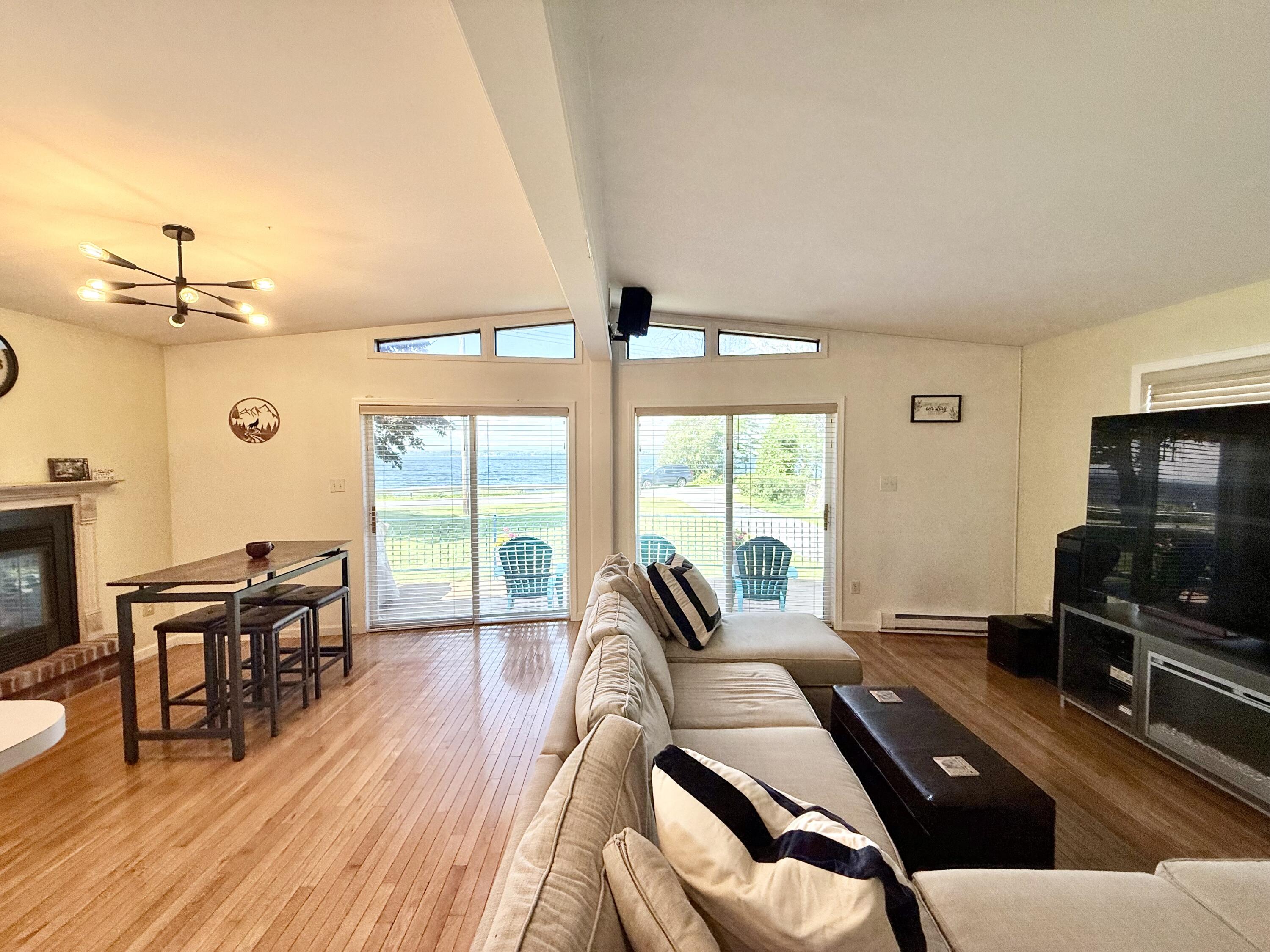 309 Cumberland Head Road