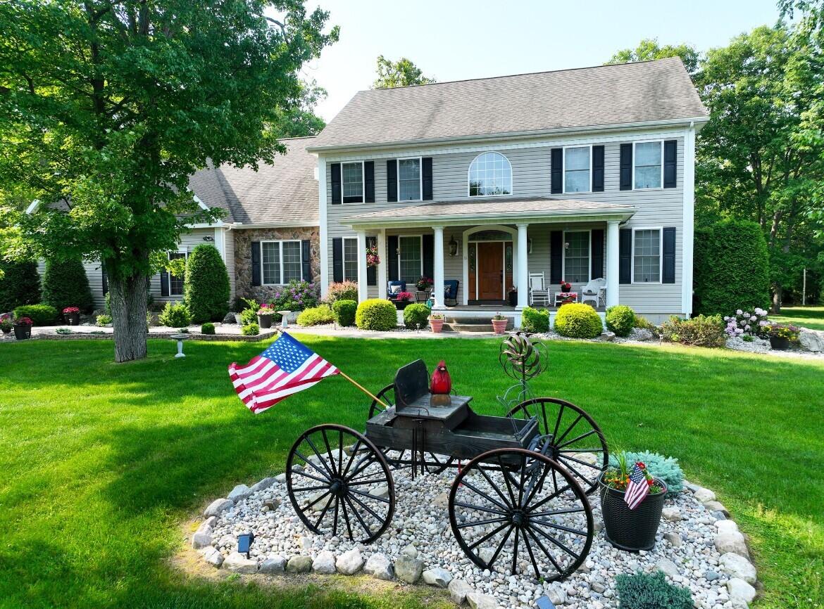 16 Highland View Way