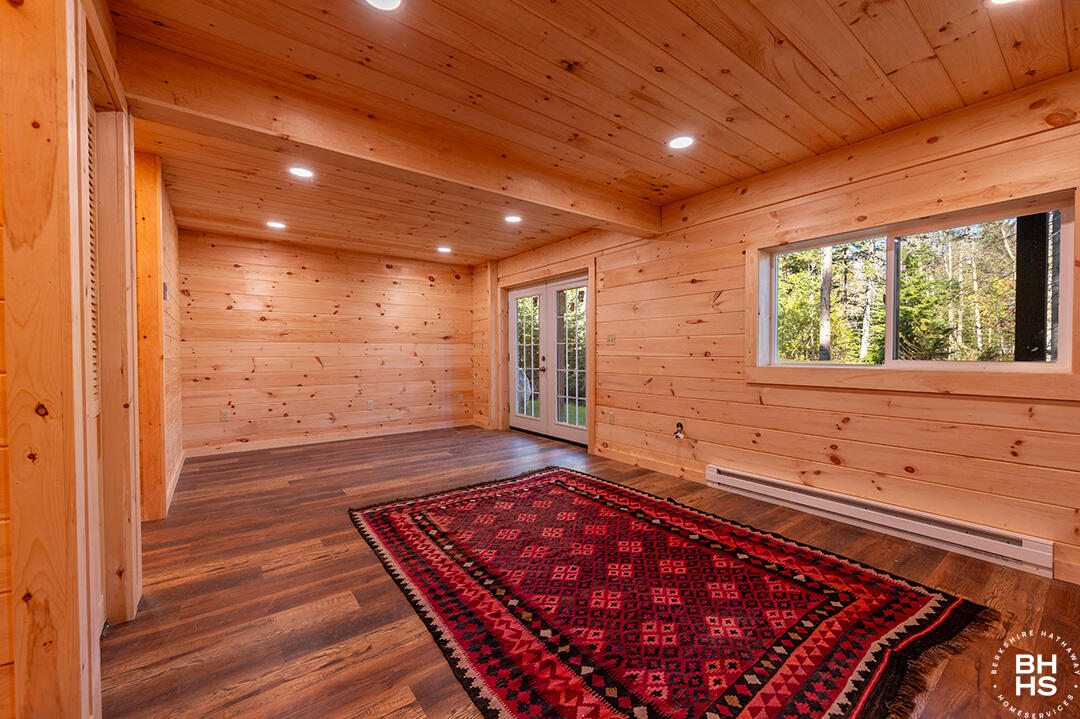 Lake Placid, New York 12946, United States, 5 Bedrooms Bedrooms, ,4 BathroomsBathrooms,Residential,Active,5111