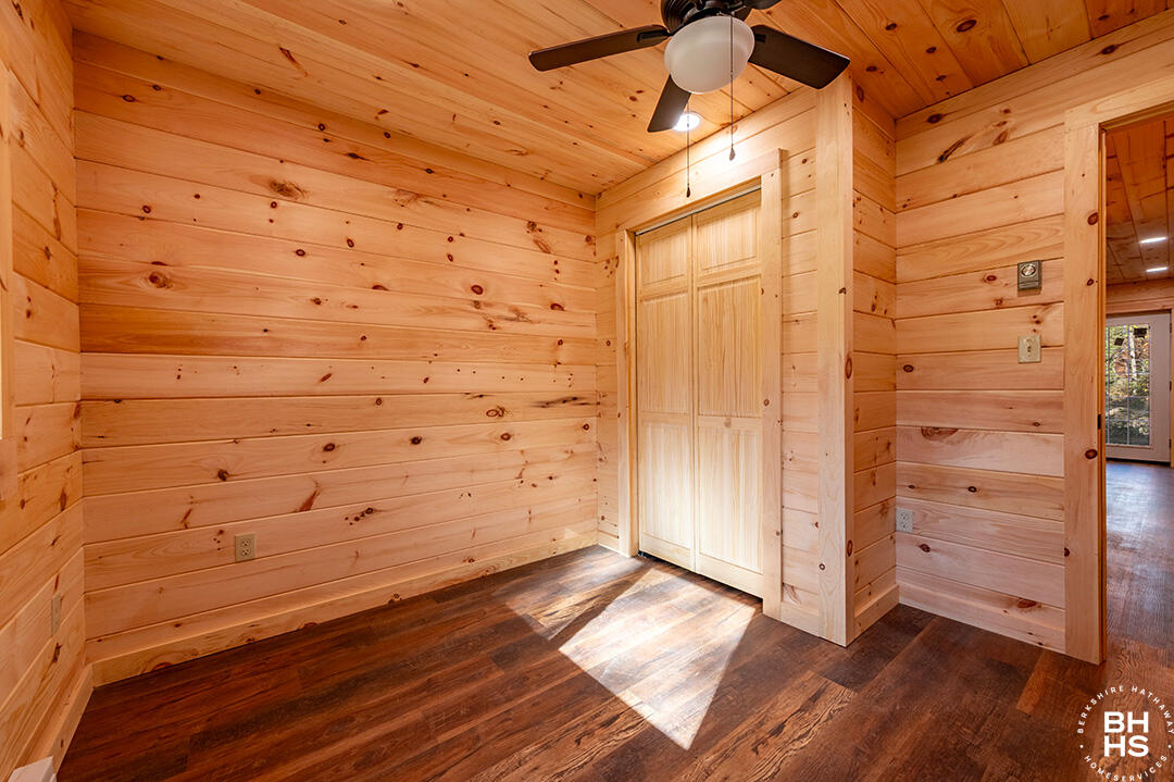 Lake Placid, New York 12946, United States, 5 Bedrooms Bedrooms, ,4 BathroomsBathrooms,Residential,Active,5111