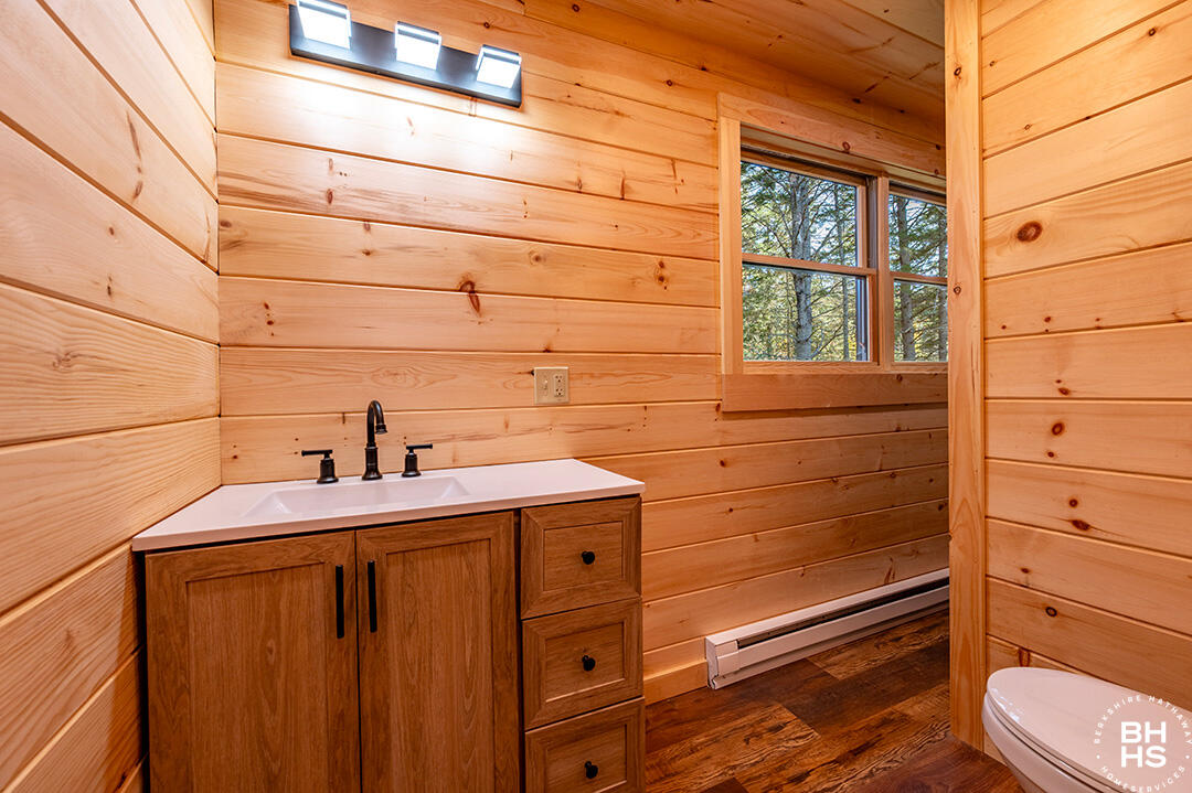 Lake Placid, New York 12946, United States, 5 Bedrooms Bedrooms, ,4 BathroomsBathrooms,Residential,Active,5111