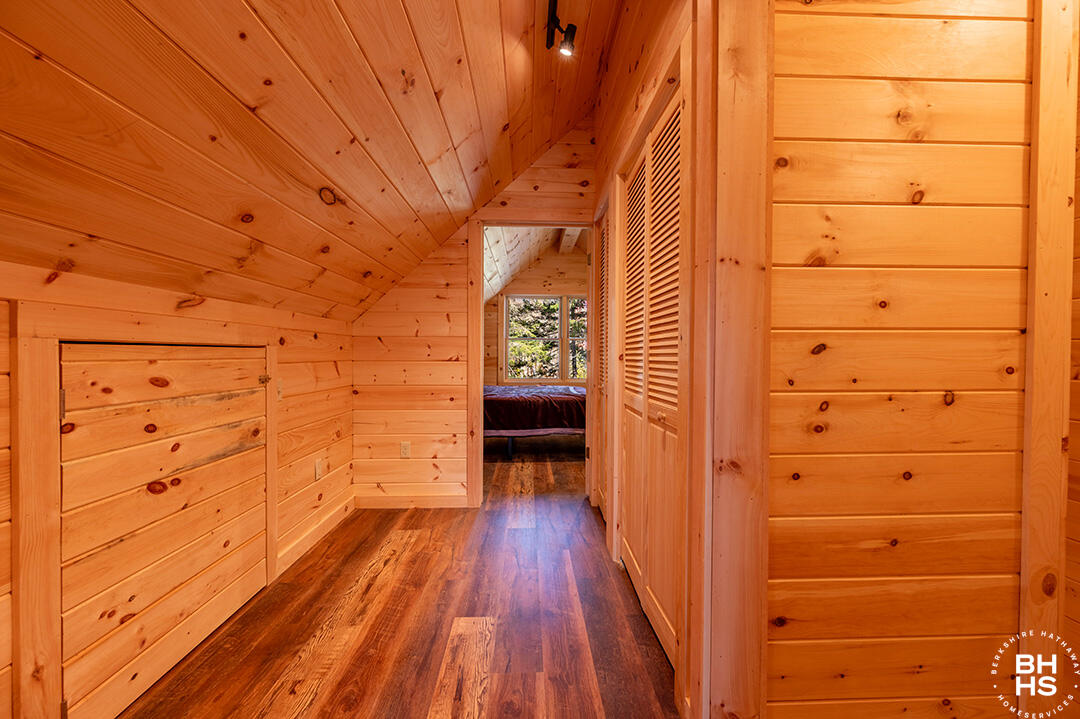 Lake Placid, New York 12946, United States, 5 Bedrooms Bedrooms, ,4 BathroomsBathrooms,Residential,Active,5111