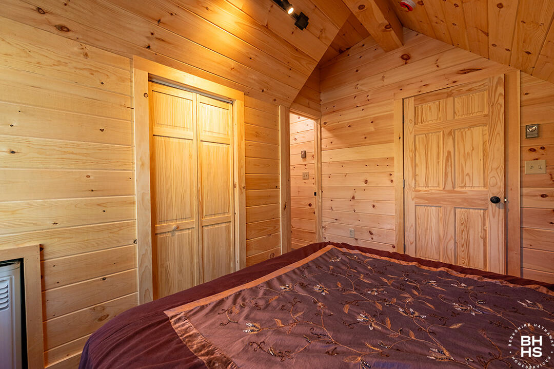 Lake Placid, New York 12946, United States, 5 Bedrooms Bedrooms, ,4 BathroomsBathrooms,Residential,Active,5111