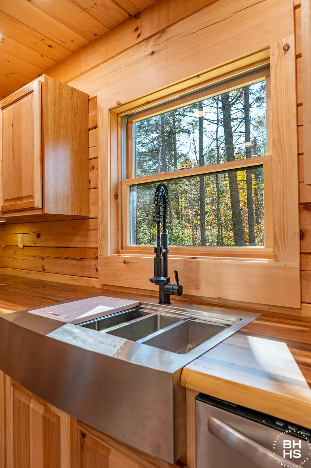 Lake Placid, New York 12946, United States, 5 Bedrooms Bedrooms, ,4 BathroomsBathrooms,Residential,Active,5111