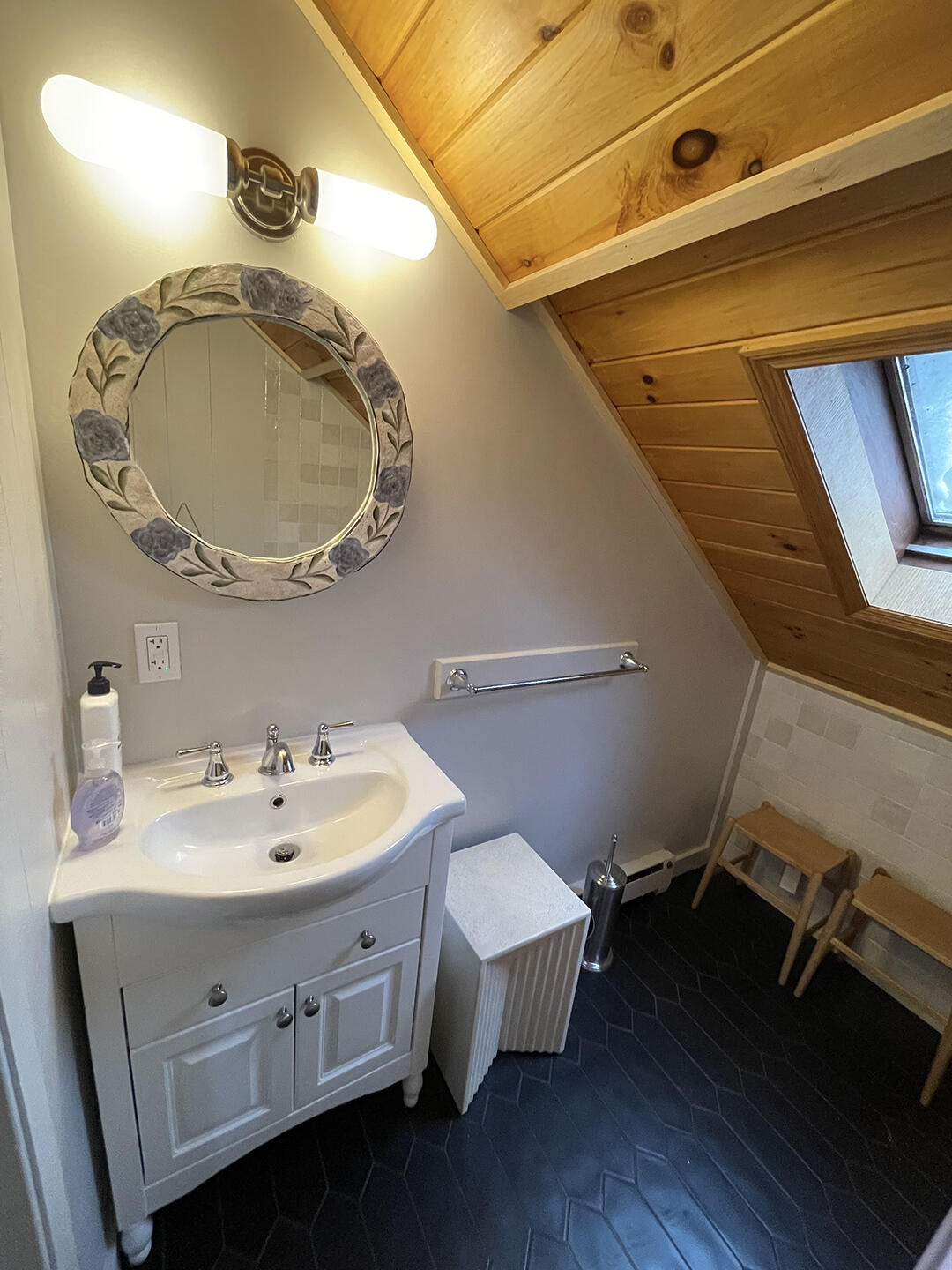 Jay, New York 12941, United States, 4 Bedrooms Bedrooms, ,3 BathroomsBathrooms,Residential,Active,209011