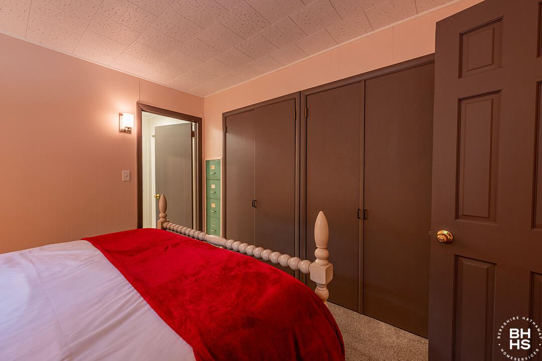 Jay, New York 12941, United States, 4 Bedrooms Bedrooms, ,3 BathroomsBathrooms,Residential,Active,209011