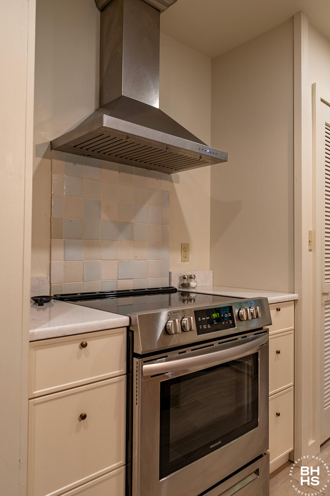 Jay, New York 12941, United States, 4 Bedrooms Bedrooms, ,3 BathroomsBathrooms,Residential,Active,209011