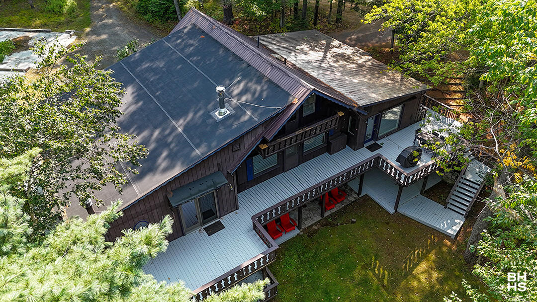 Jay, New York 12941, United States, 4 Bedrooms Bedrooms, ,3 BathroomsBathrooms,Residential,Active,209011