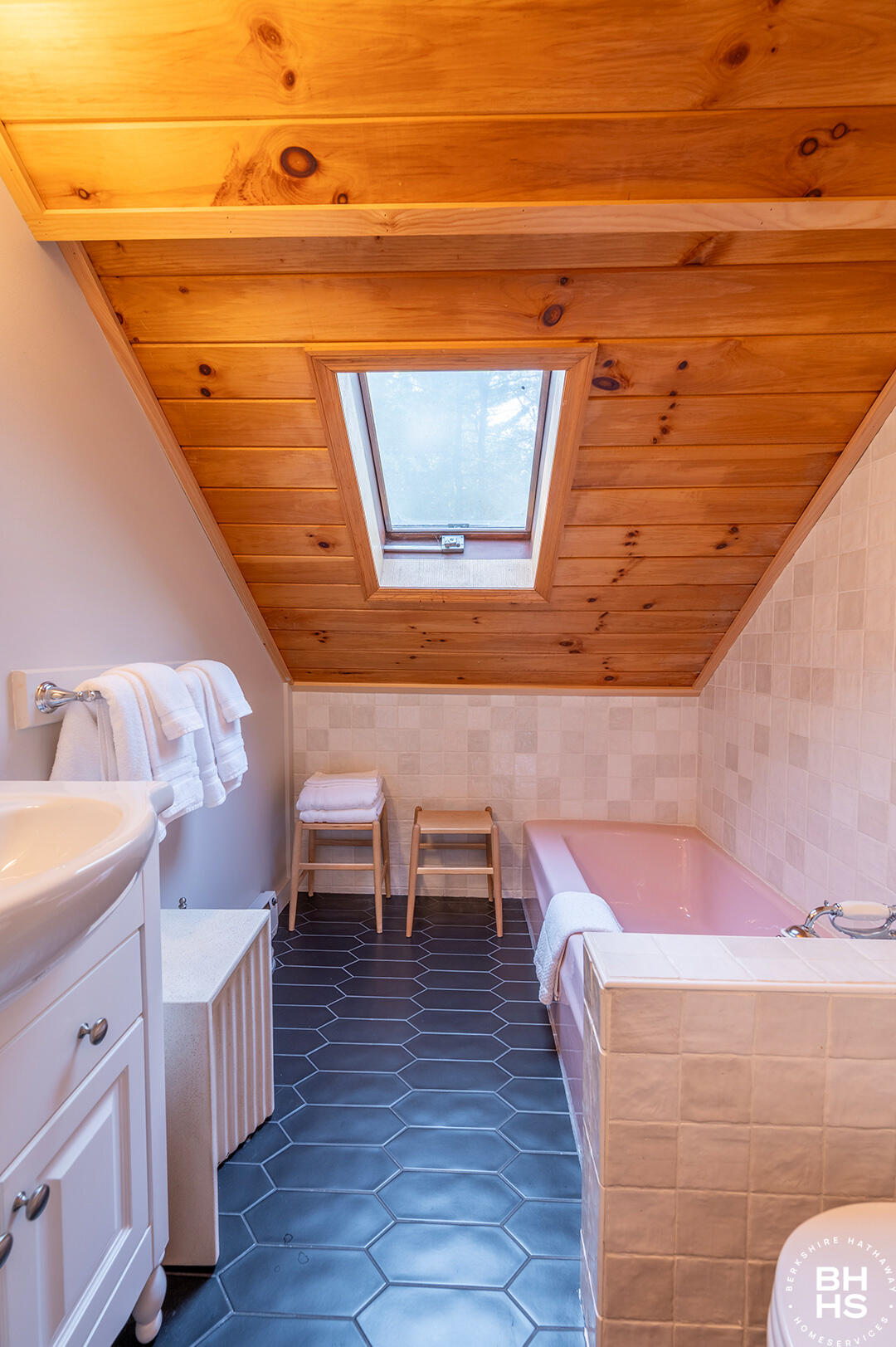 Jay, New York 12941, United States, 4 Bedrooms Bedrooms, ,3 BathroomsBathrooms,Residential,Active,209011