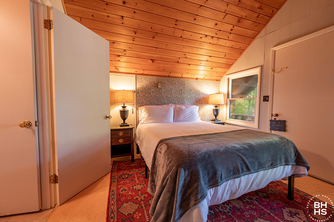 Jay, New York 12941, United States, 4 Bedrooms Bedrooms, ,3 BathroomsBathrooms,Residential,Active,209011