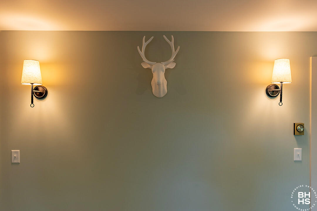 Jay, New York 12941, United States, 4 Bedrooms Bedrooms, ,3 BathroomsBathrooms,Residential,Active,209011