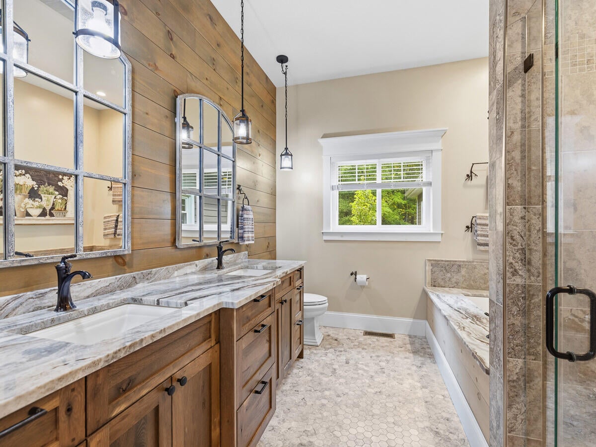 163 Mountain View Lane
