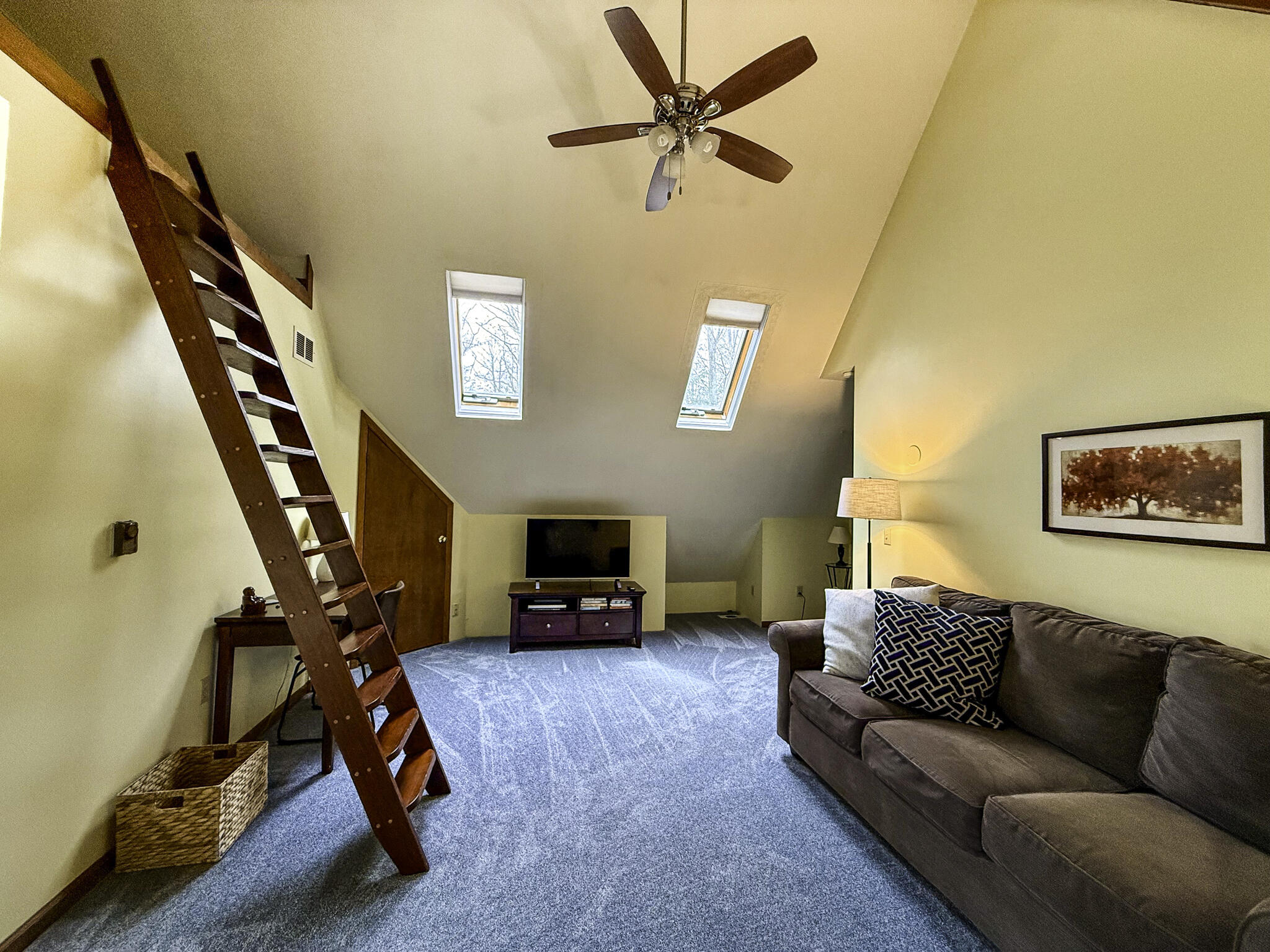 30 Pinebrook Drive, Morrisonville, New York image 6