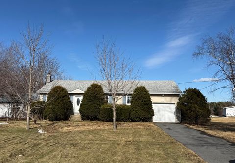 Homes For Sale - 2814 Route 22<br/> Clinton County, Peru, NY 12972