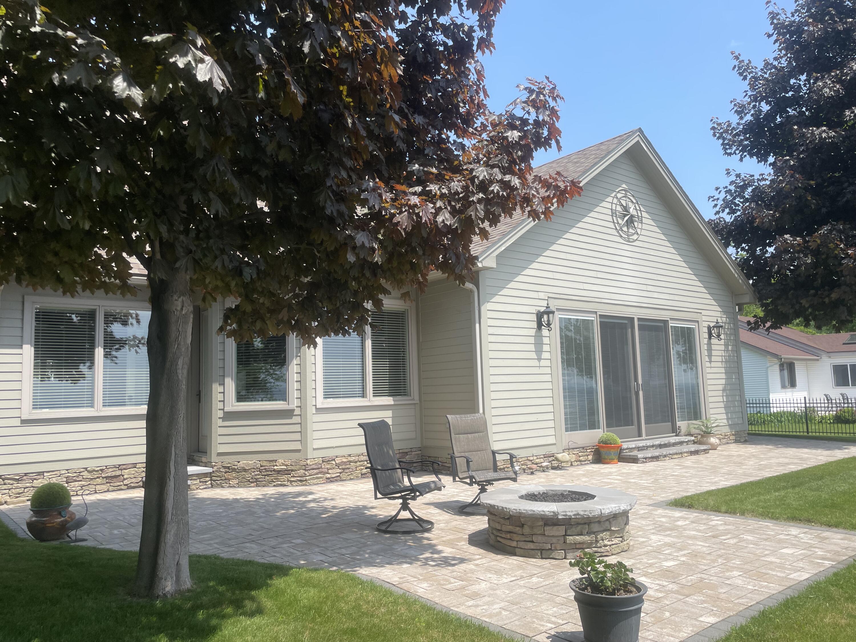 12 Layman Lane