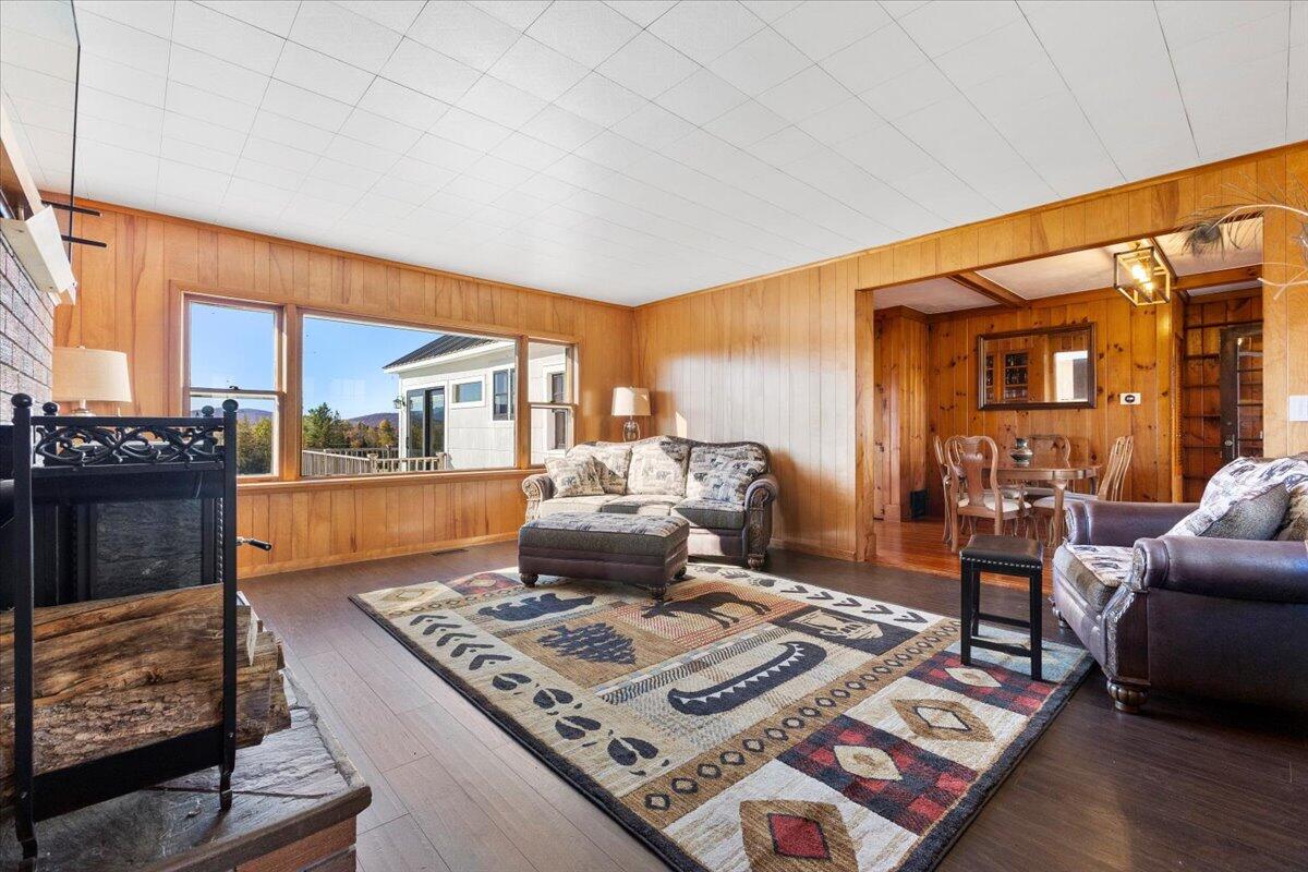 387 Chamberlain Road