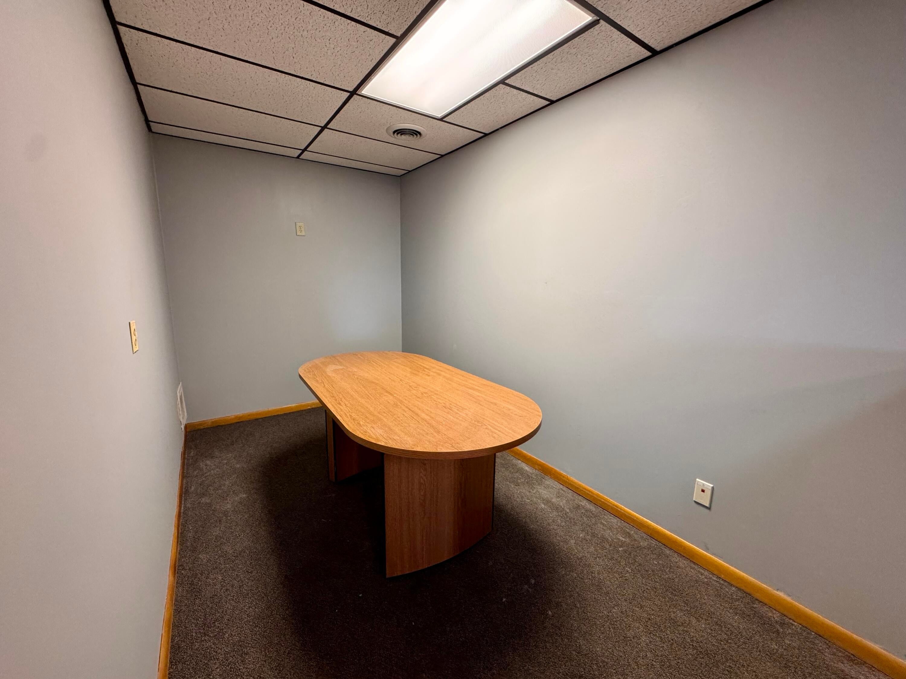 109/209 W Bay Plaza