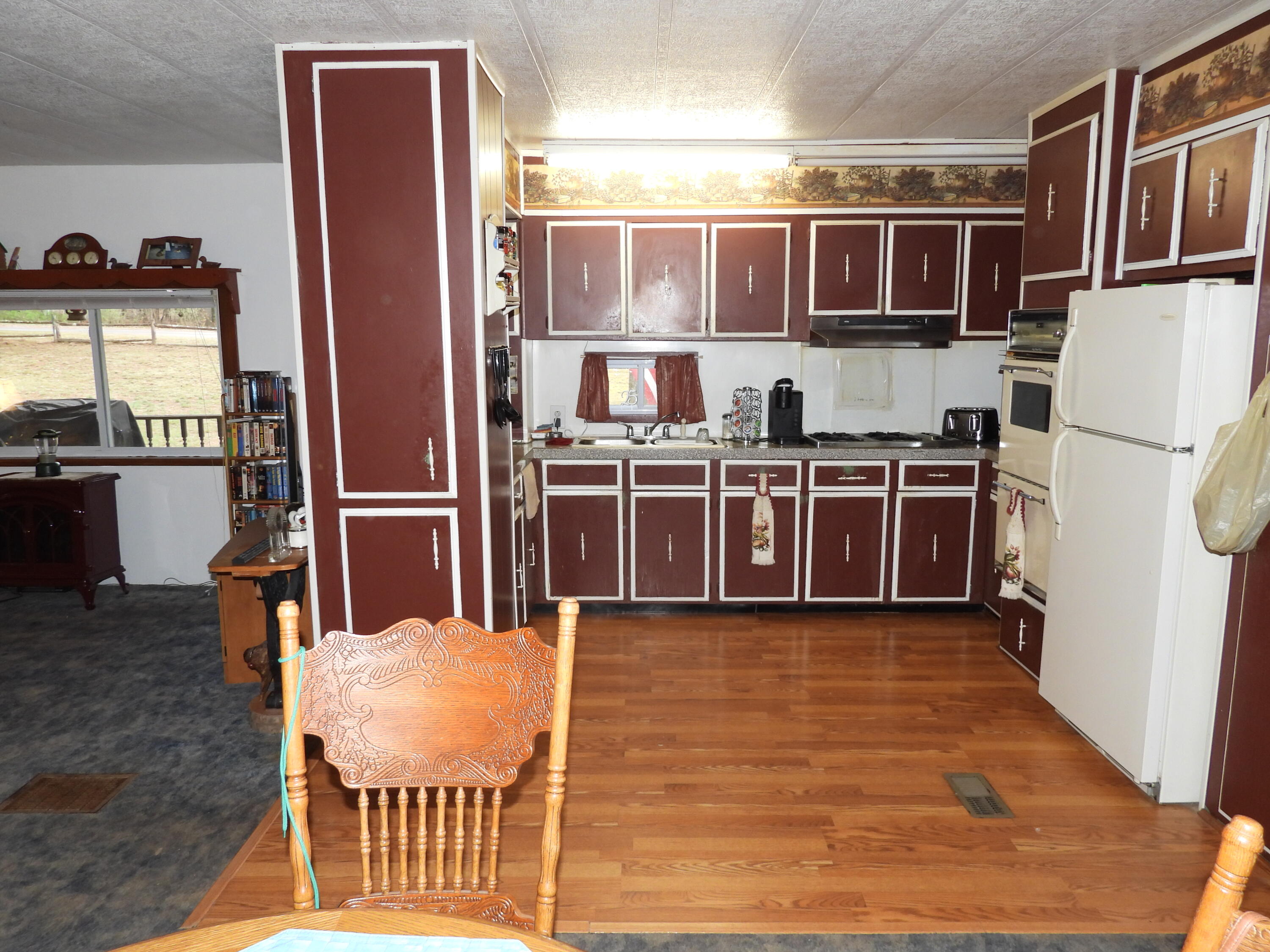16 Venne Avenue, Morrisonville, New York image 10