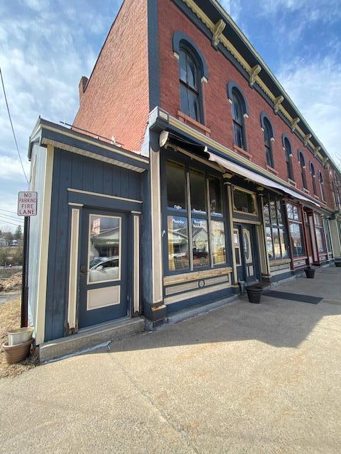1725 Front Street