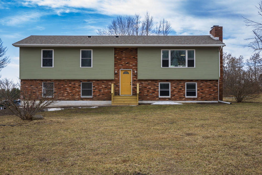 12 Roxie Lane Ln, Morrisonville, New York image 1