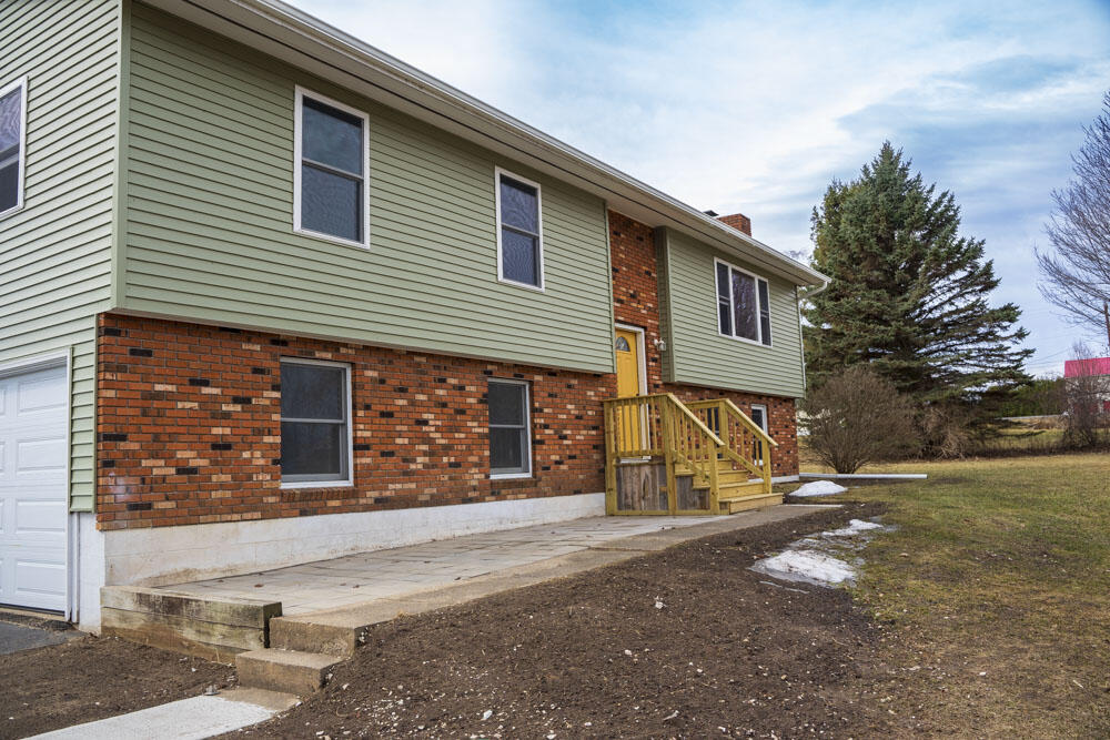 12 Roxie Lane Ln, Morrisonville, New York image 2