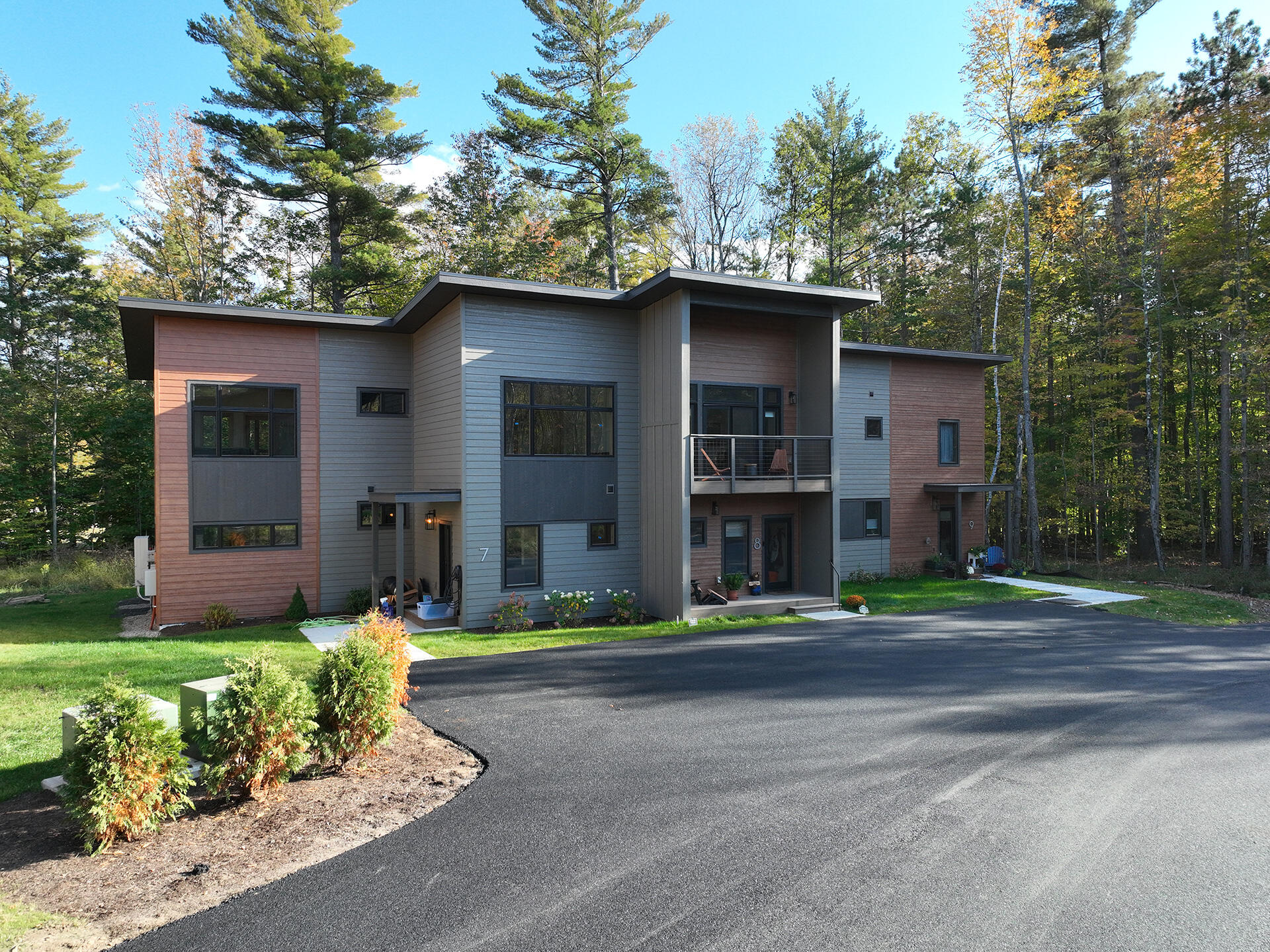 28 Bowman Lane 4