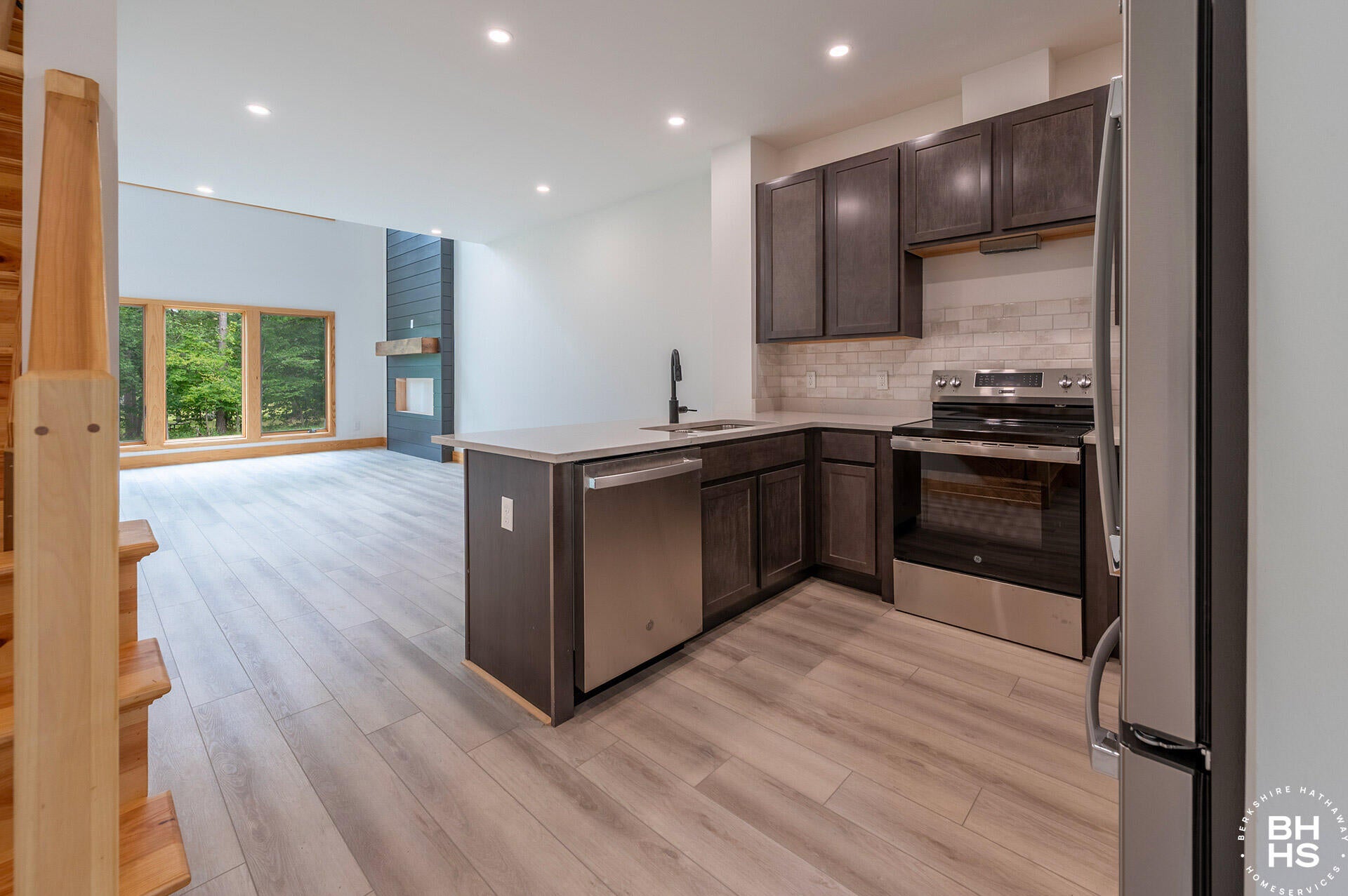 28 Bowman Lane 4