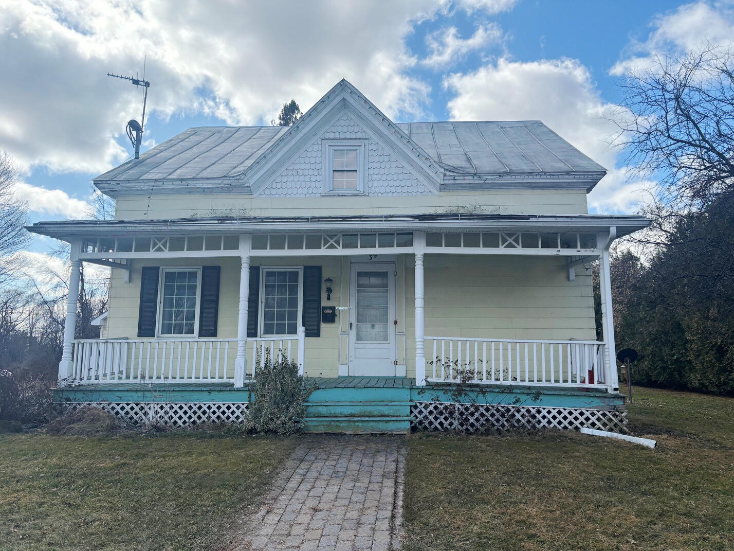39 Champlain Street, Rouses Point, New York image 1