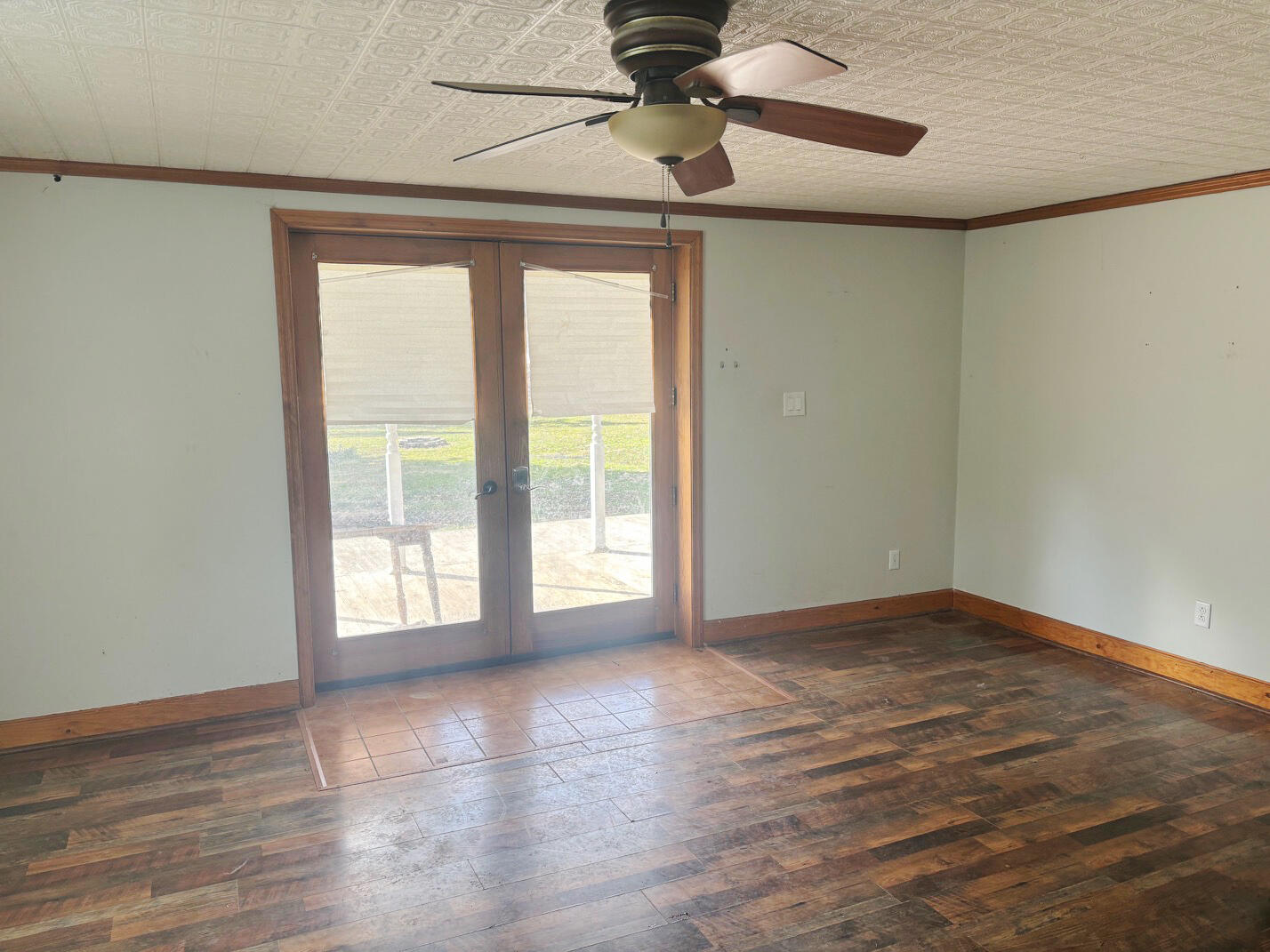 39 Champlain Street, Rouses Point, New York image 3