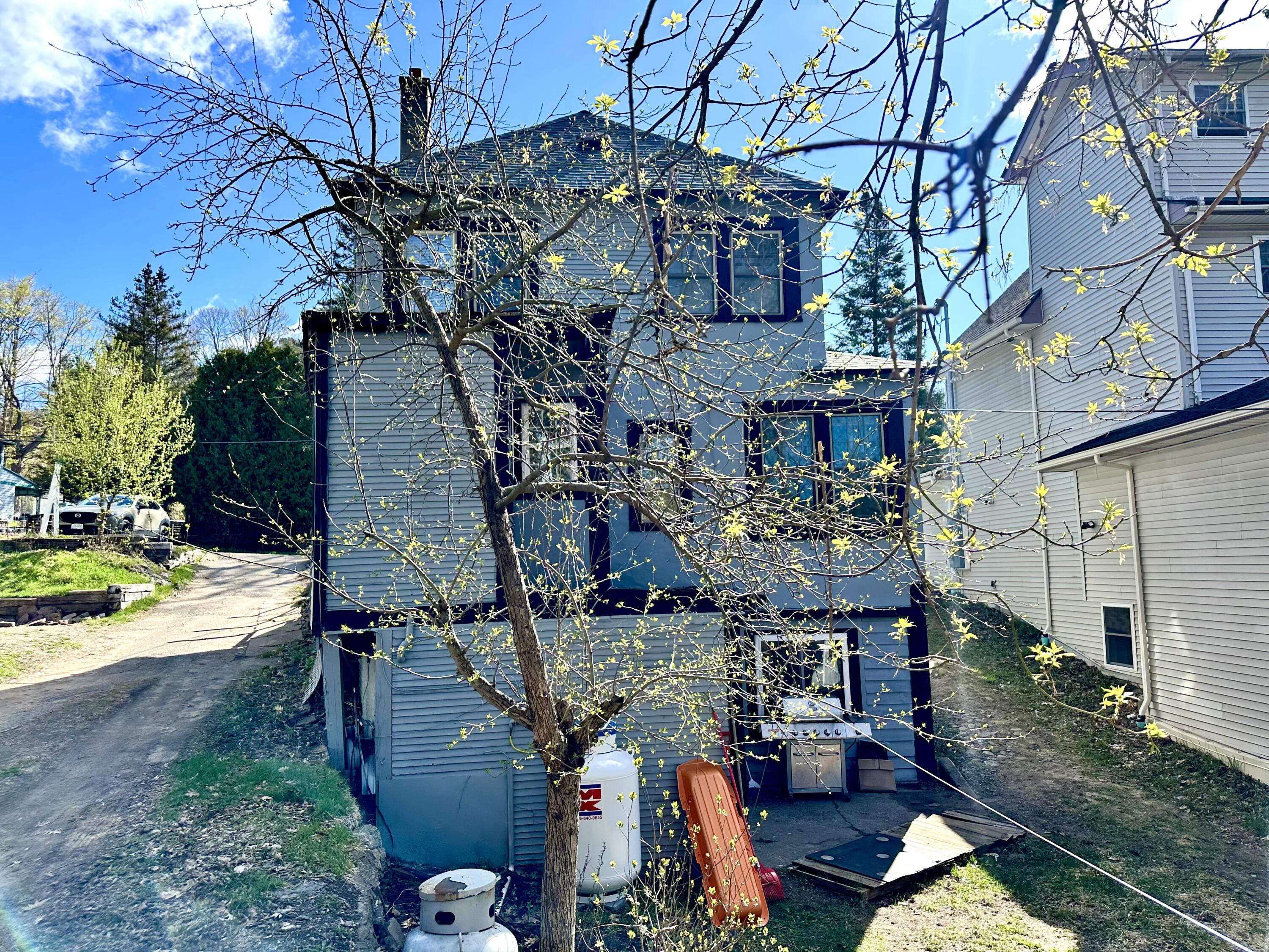 39 Shepard Avenue