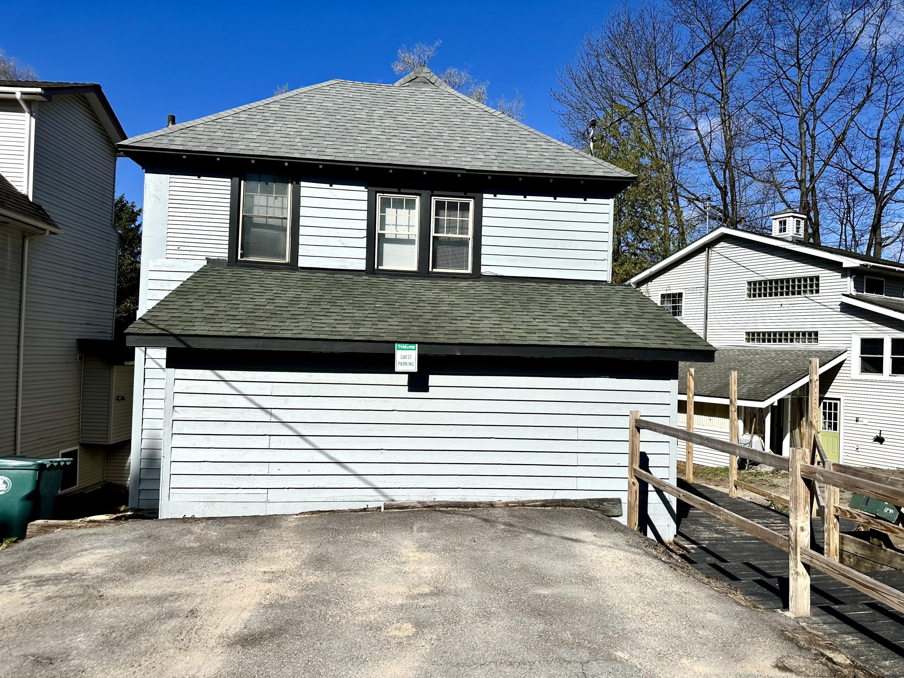 39 Shepard Avenue