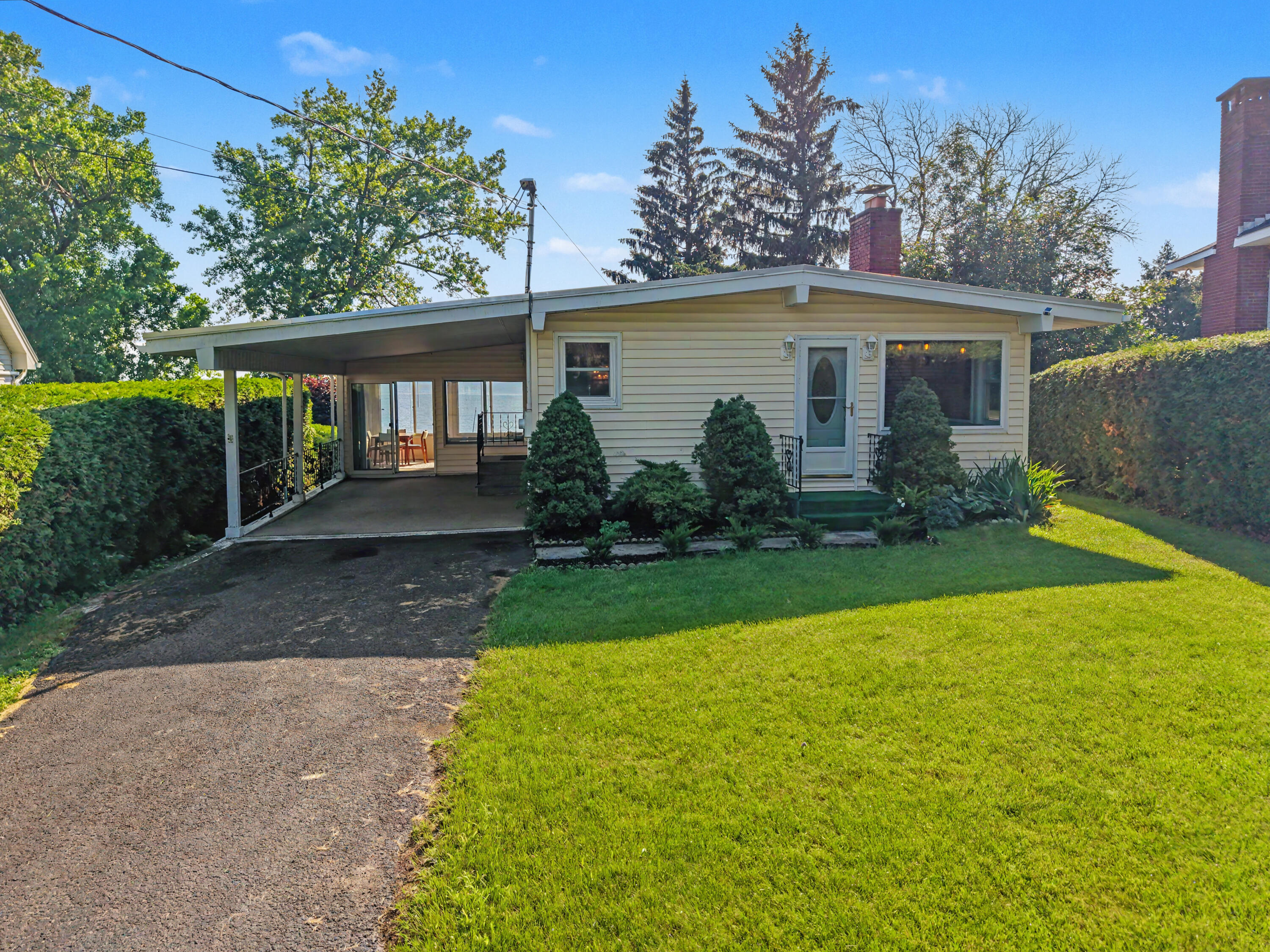 38 Gravelly Point Drive