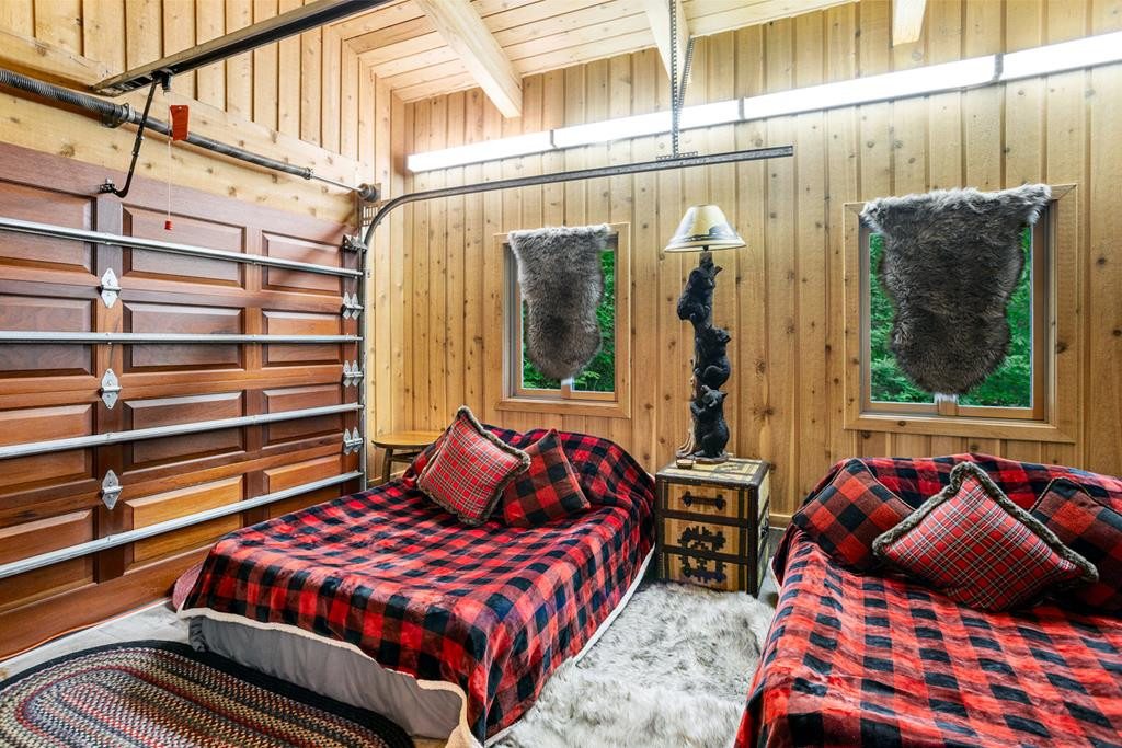 Lake Placid, New York 12946, United States, 9 Bedrooms Bedrooms, ,9 BathroomsBathrooms,Residential,Active,125895