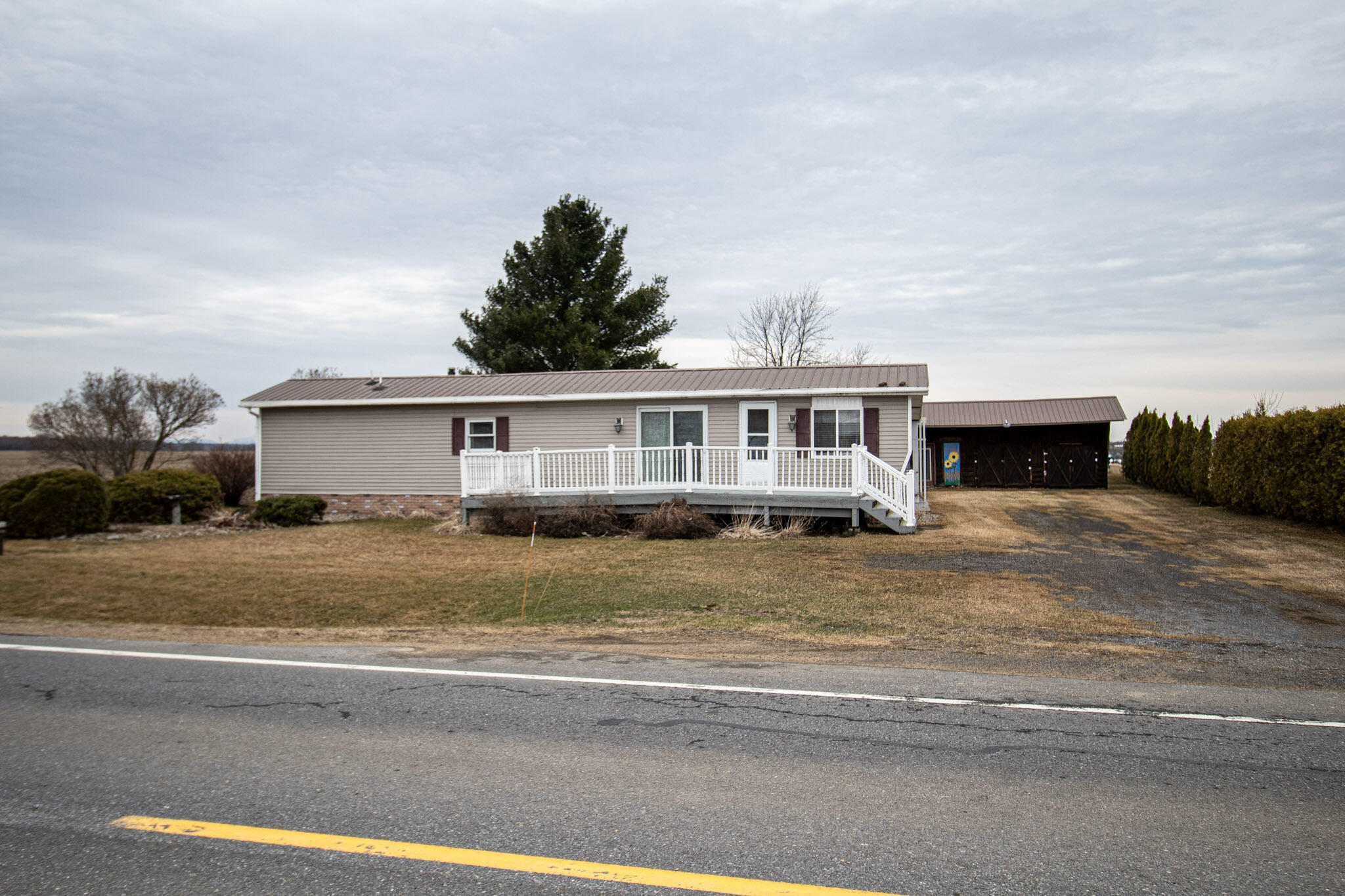 2407 Lake Shore Road