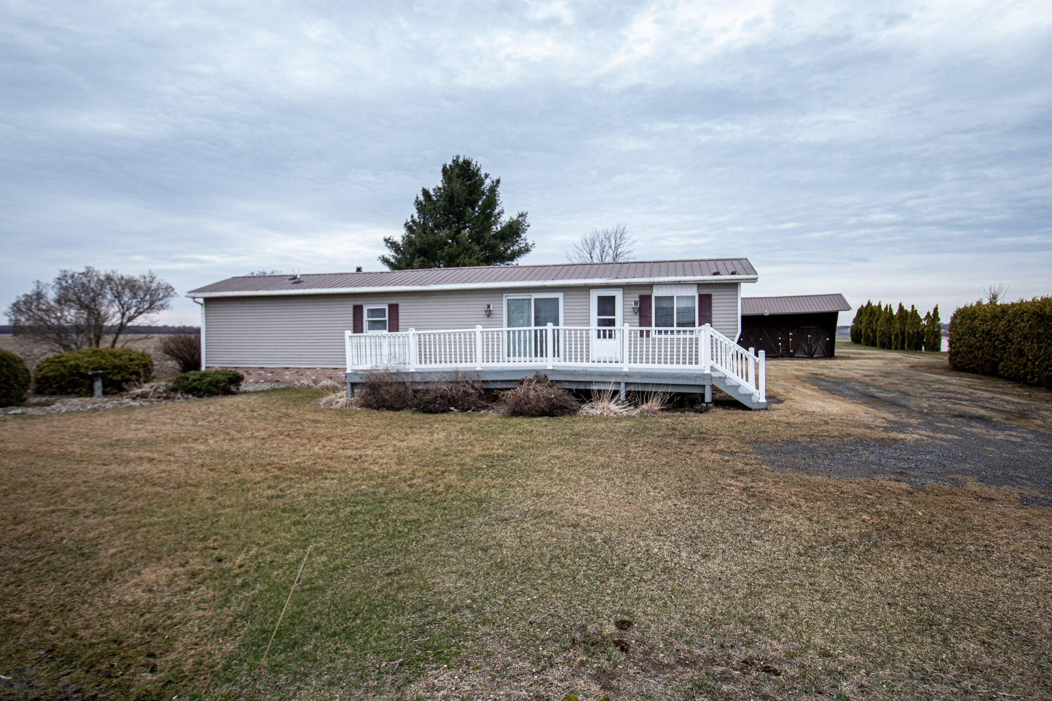2407 Lake Shore Road