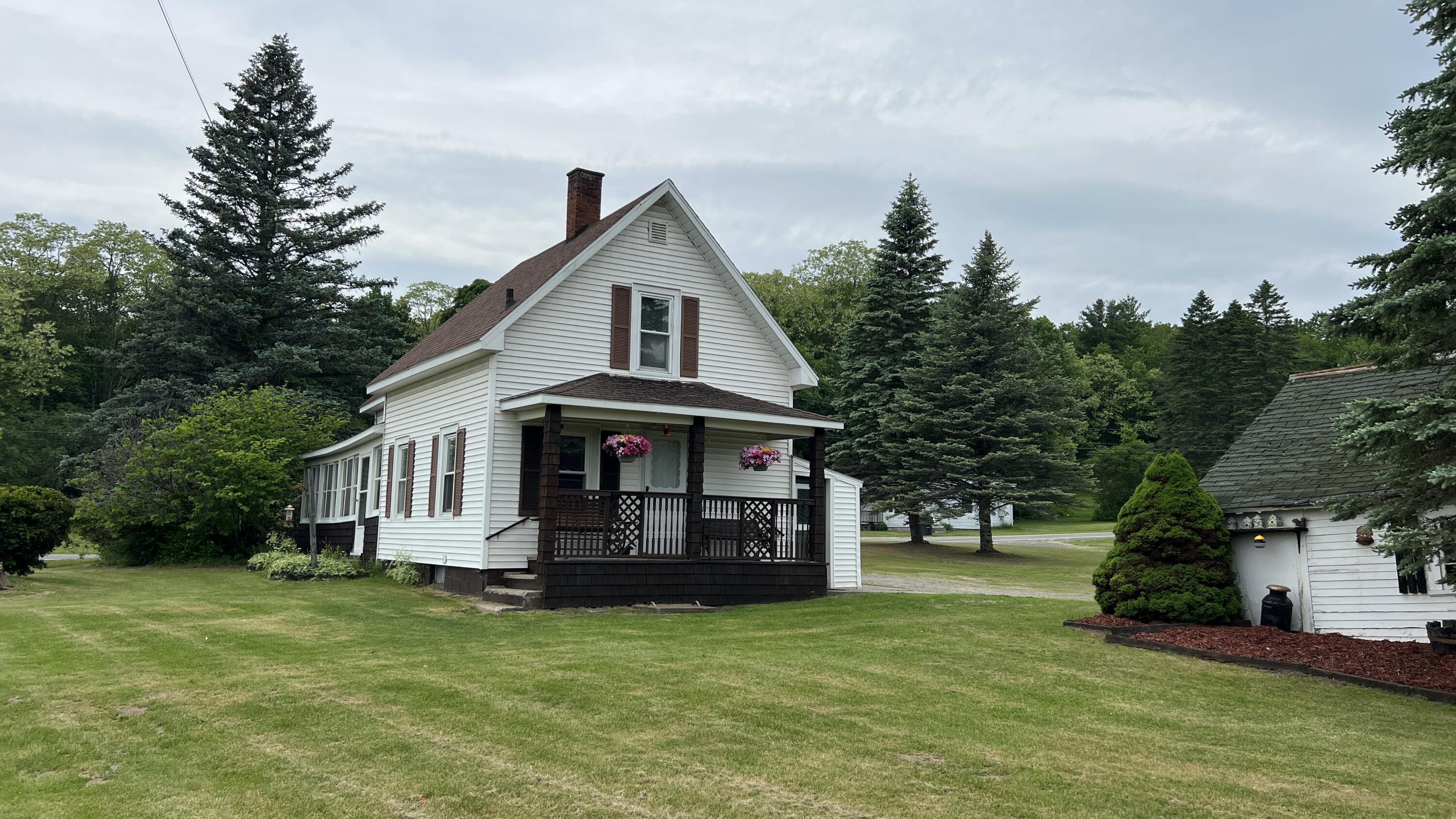 4 Trudeau Road