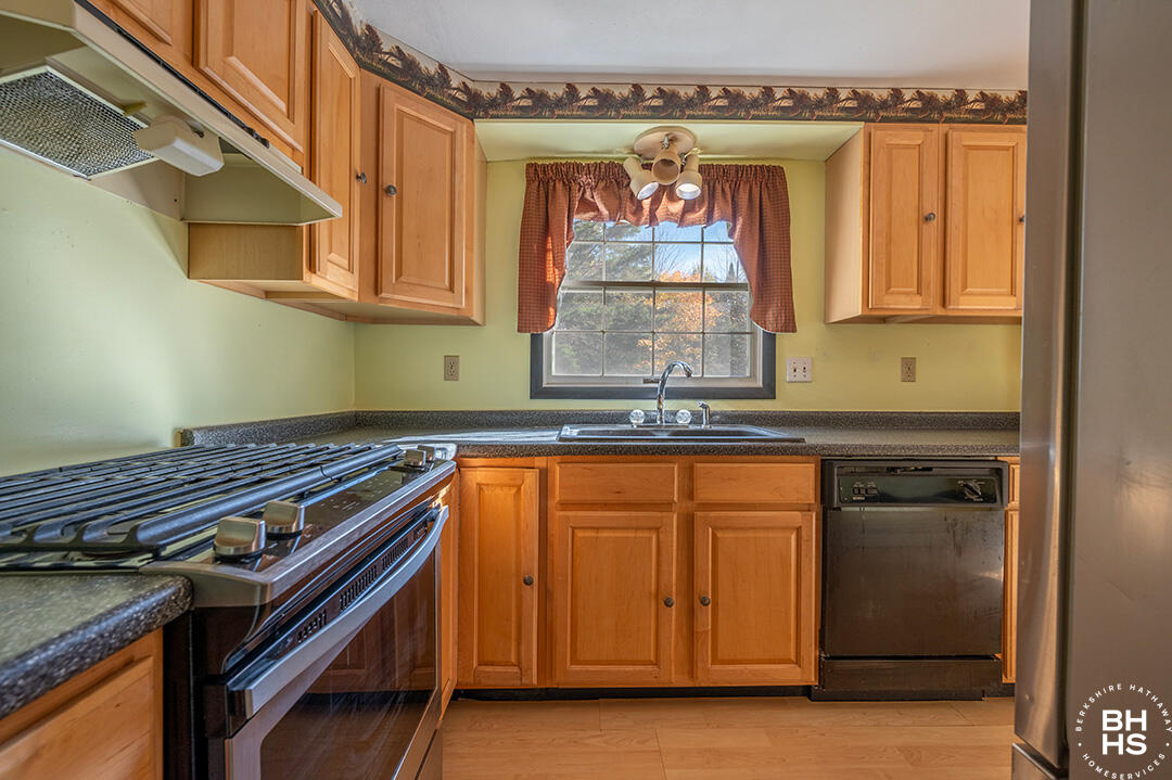 Tupper Lake, New York 12986, United States, 4 Bedrooms Bedrooms, ,2 BathroomsBathrooms,Residential,Active,230982