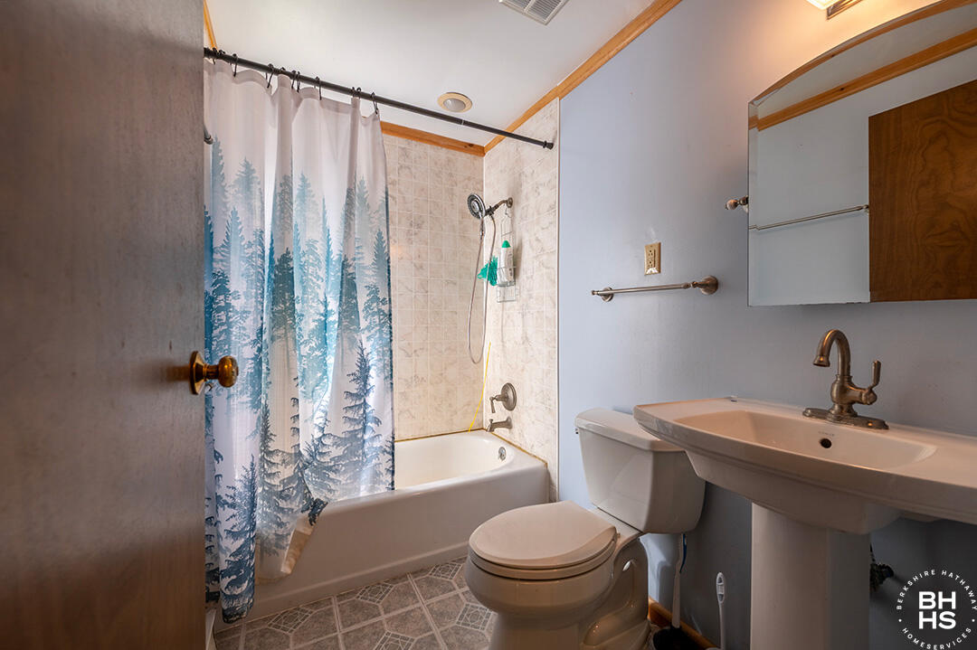 Tupper Lake, New York 12986, United States, 4 Bedrooms Bedrooms, ,2 BathroomsBathrooms,Residential,Active,230982