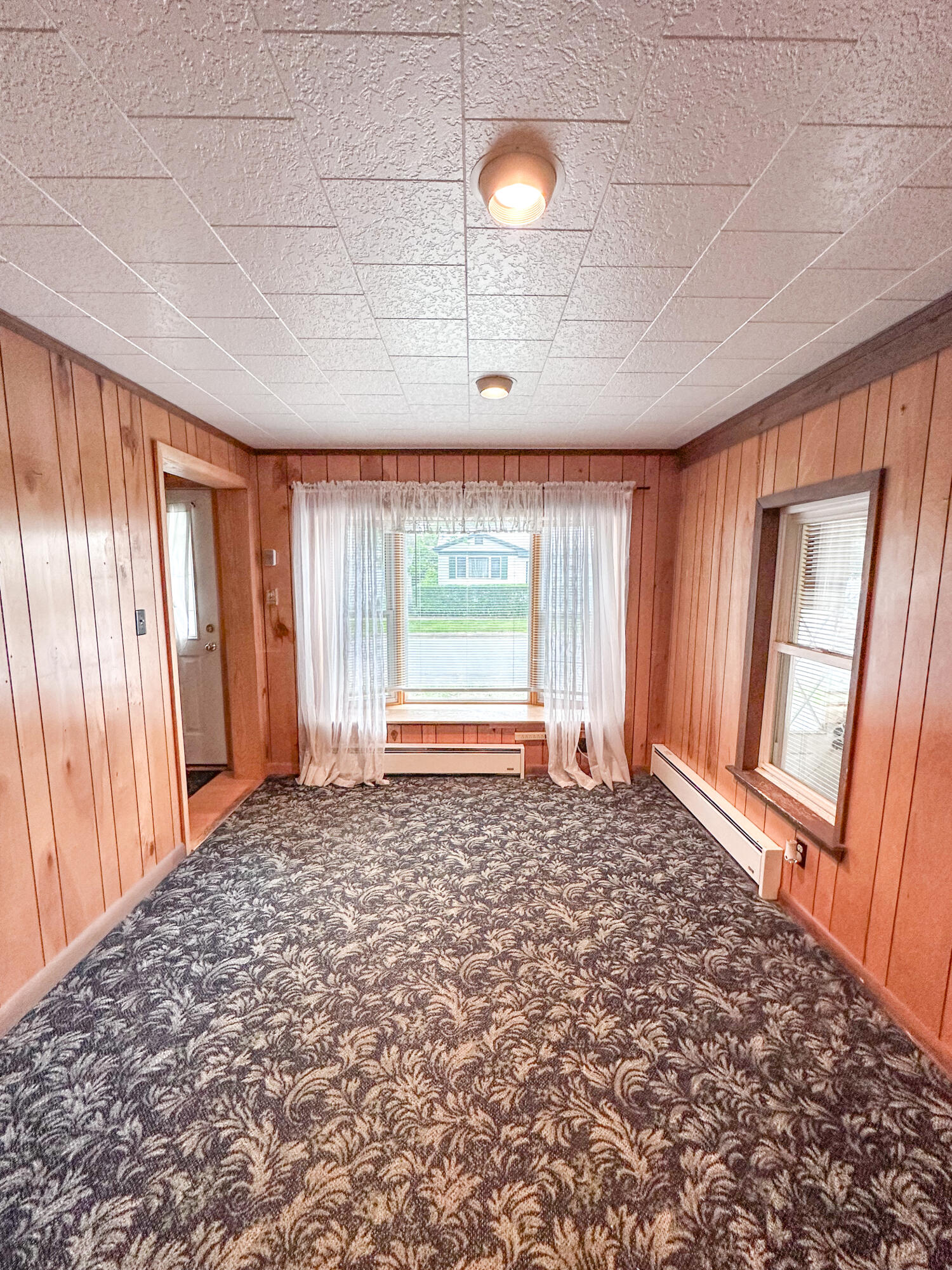 75 Champlain Street, Plattsburgh, New York image 6