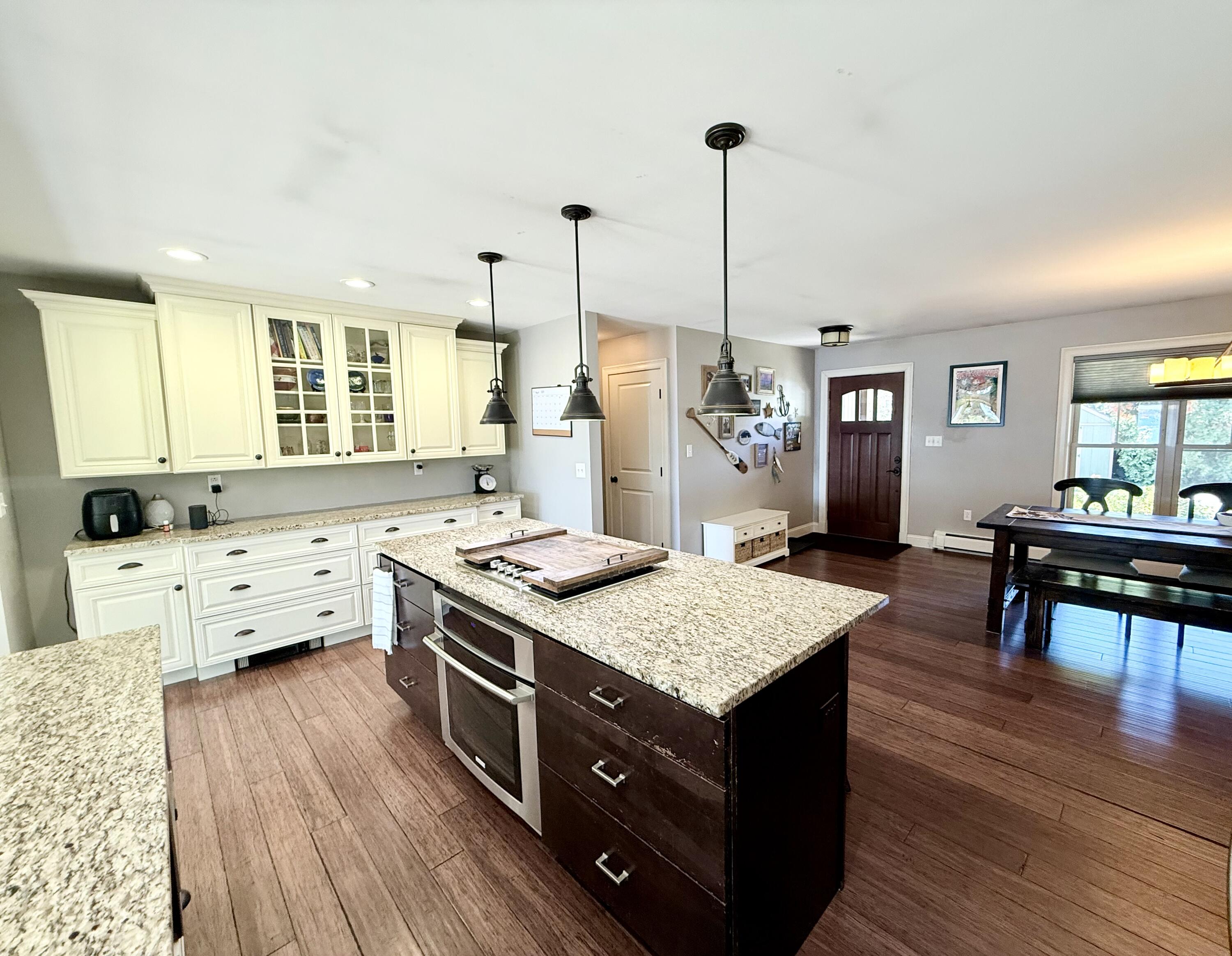 1322 Lake Shore Road