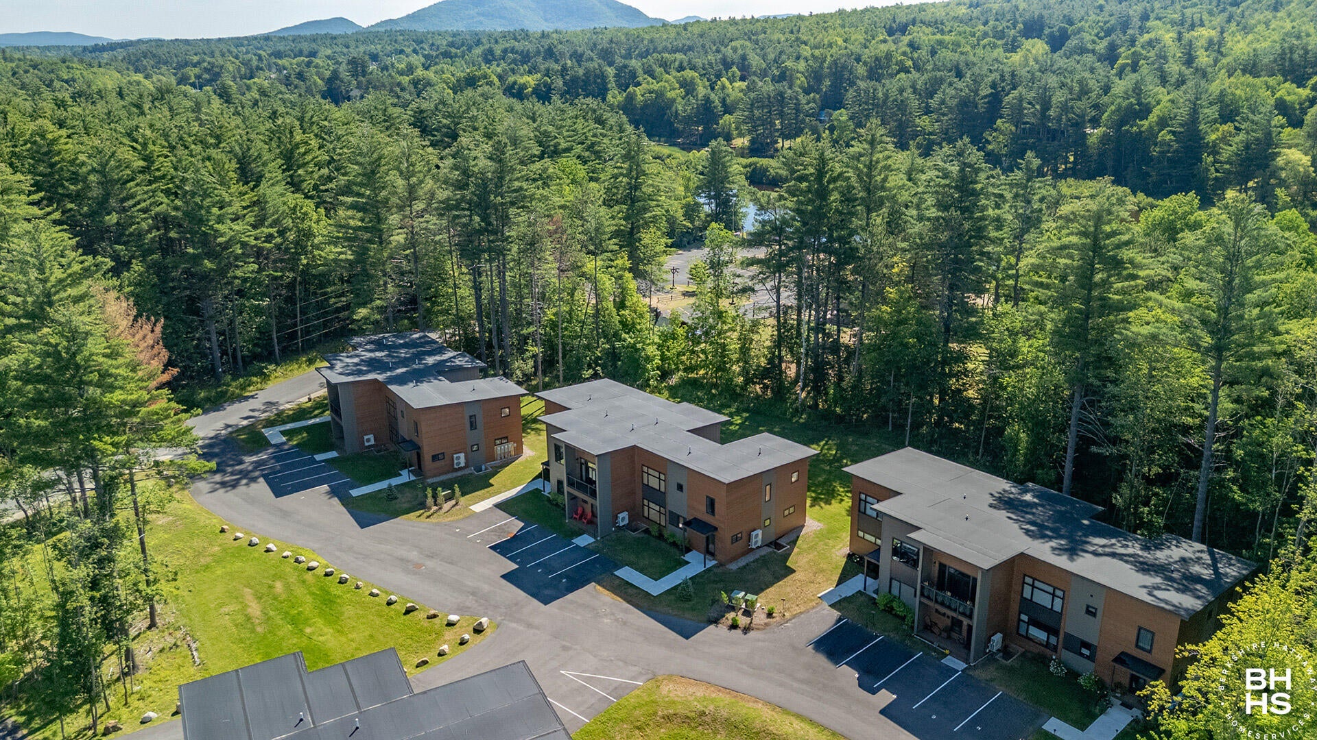 28 Bowman Lane 6