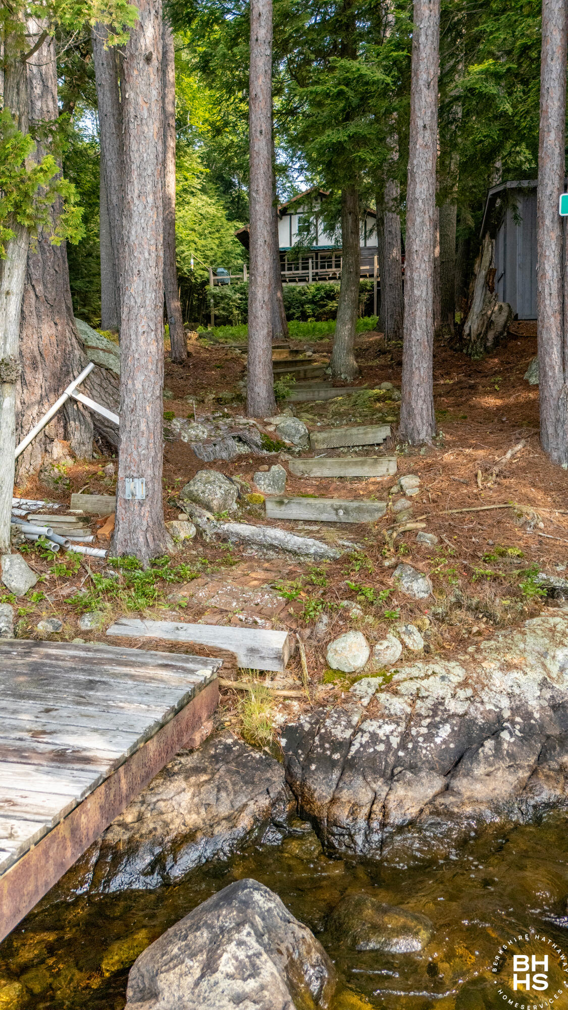 Saranac Lake, New York 12983, United States, 2 Bedrooms Bedrooms, ,1 BathroomBathrooms,Residential,Active,187909